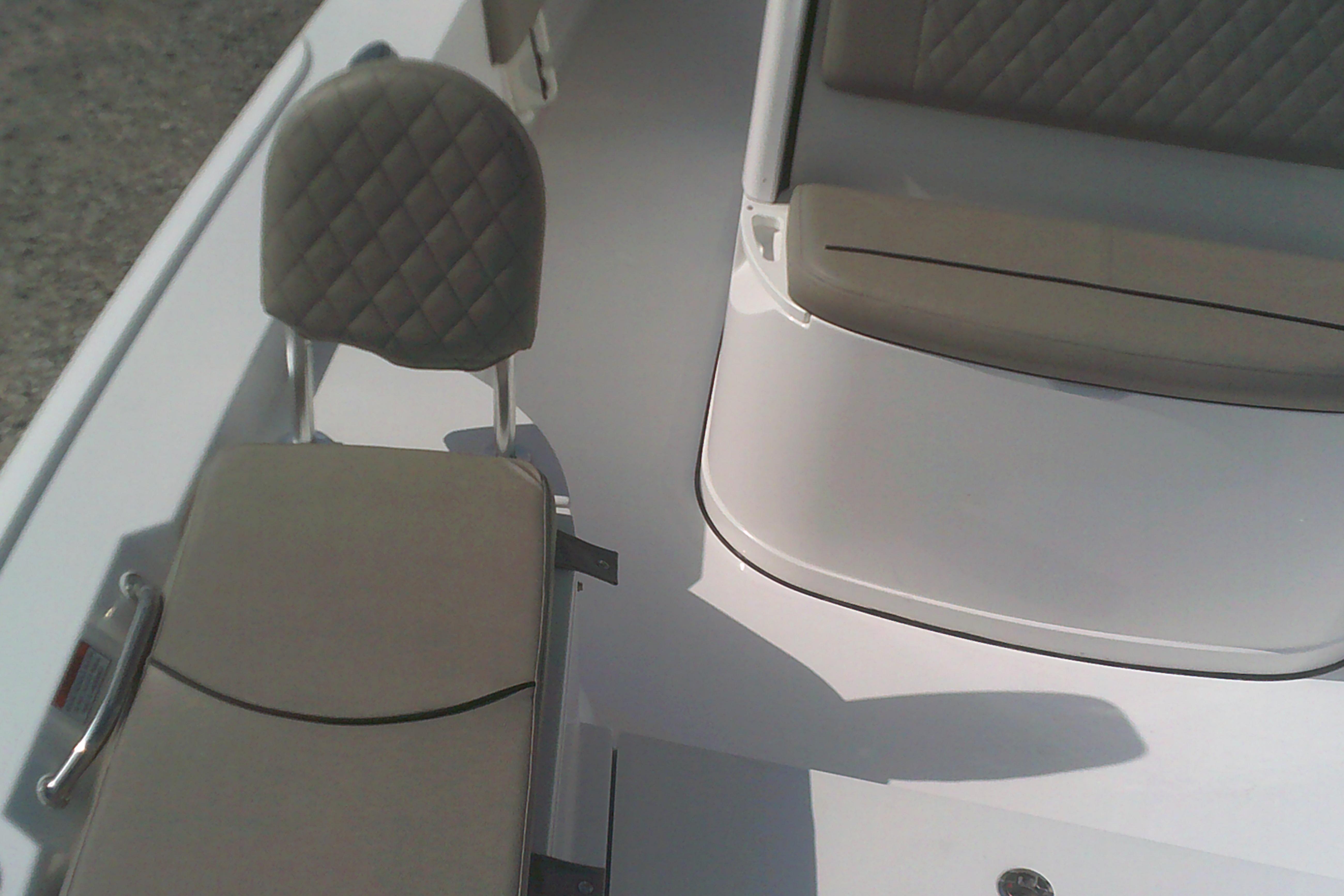 2025 Sportsman Masters 227 Bay Boat-7