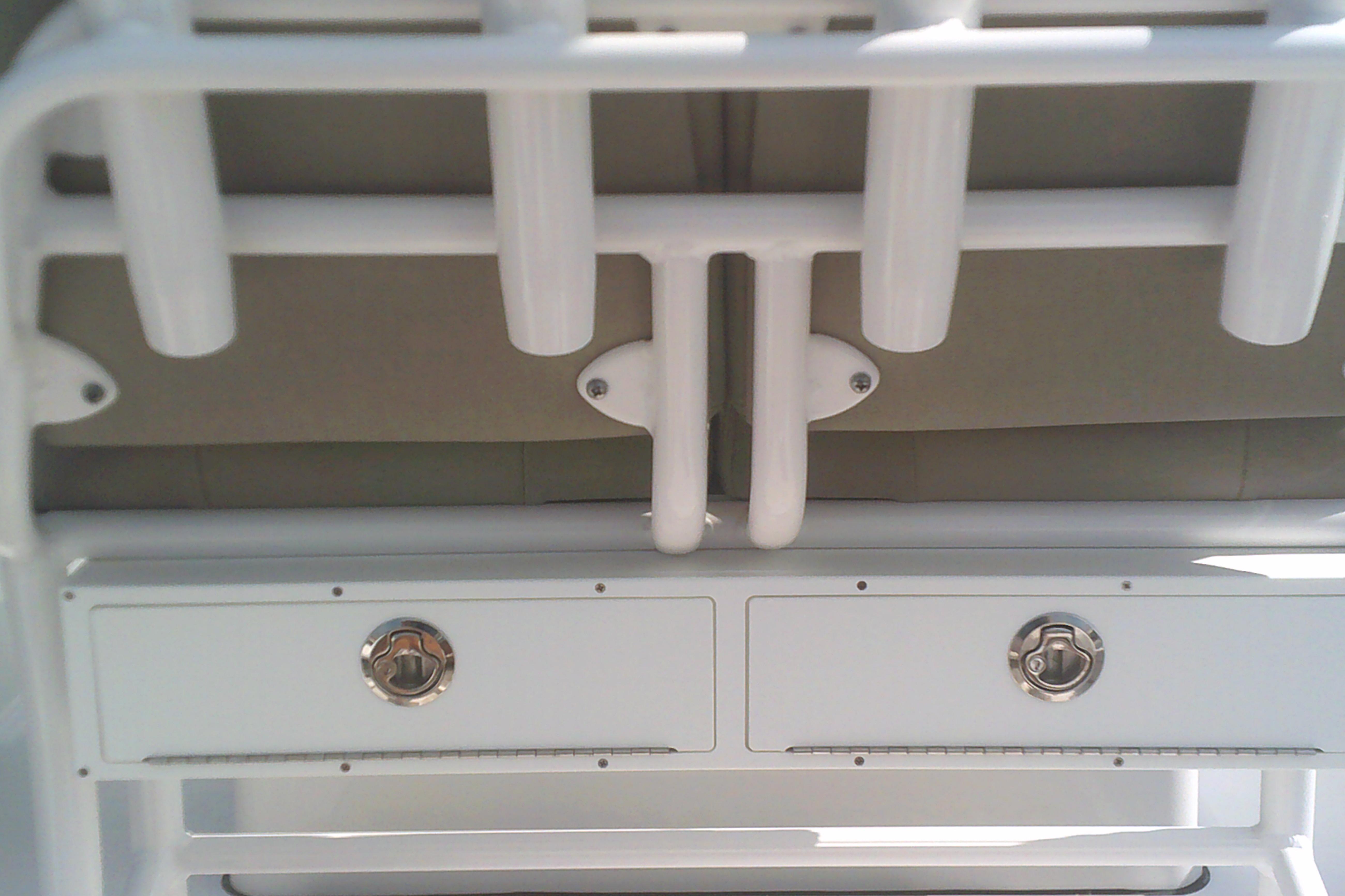 2025 Sportsman Masters 227 Bay Boat-18