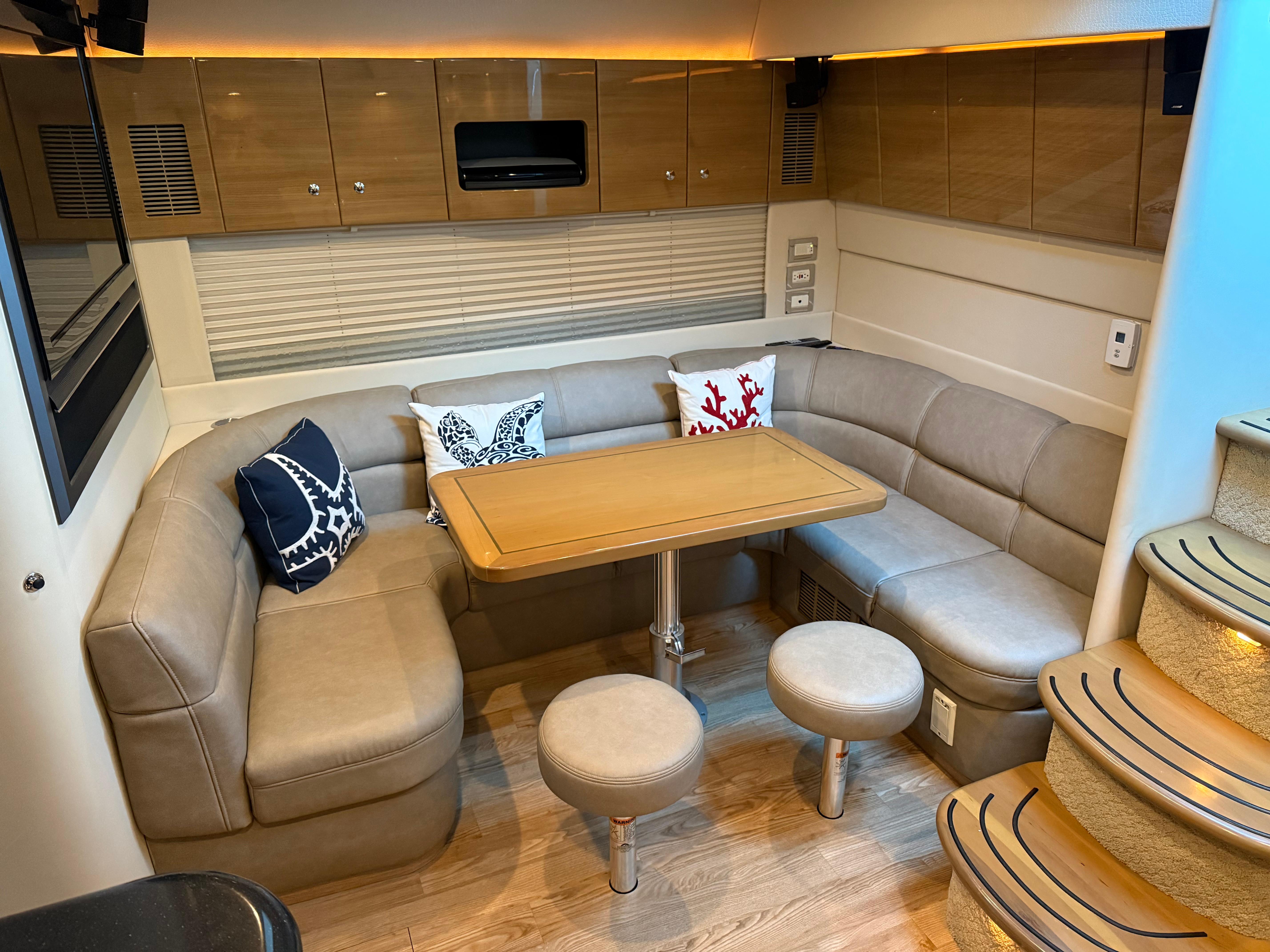 2010 Formula 45 Yacht #TBTW7772C inventory image at Sun Country Yachts, South Lake Union (Seattle) 2010 Formula 45 Yacht #TBTW7772C inventory image at Sun Country Yachts, South Lake Union (Seattle)