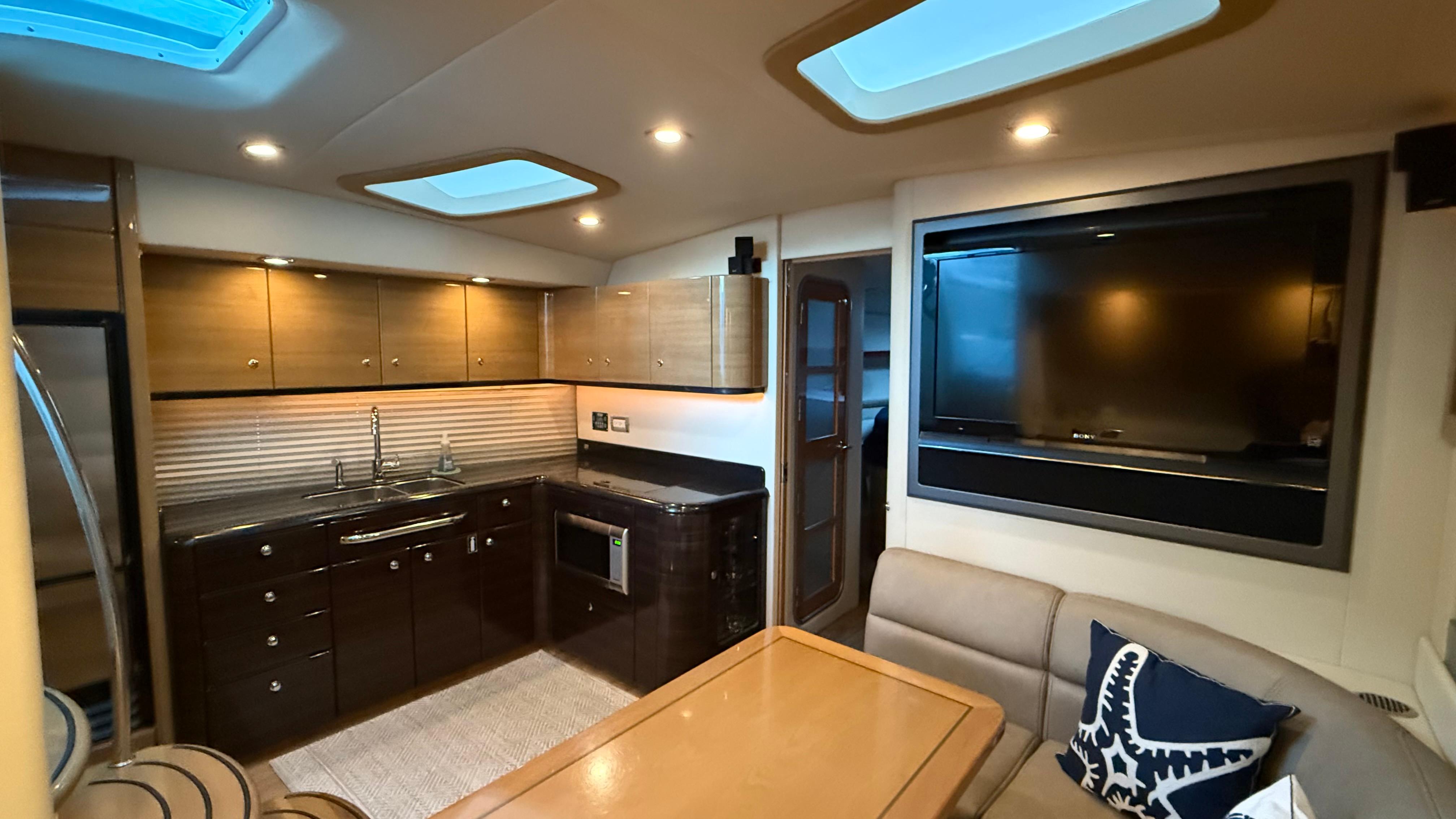 2010 Formula 45 Yacht #TBTW7772C inventory image at Sun Country Yachts, South Lake Union (Seattle) 2010 Formula 45 Yacht #TBTW7772C inventory image at Sun Country Yachts, South Lake Union (Seattle)