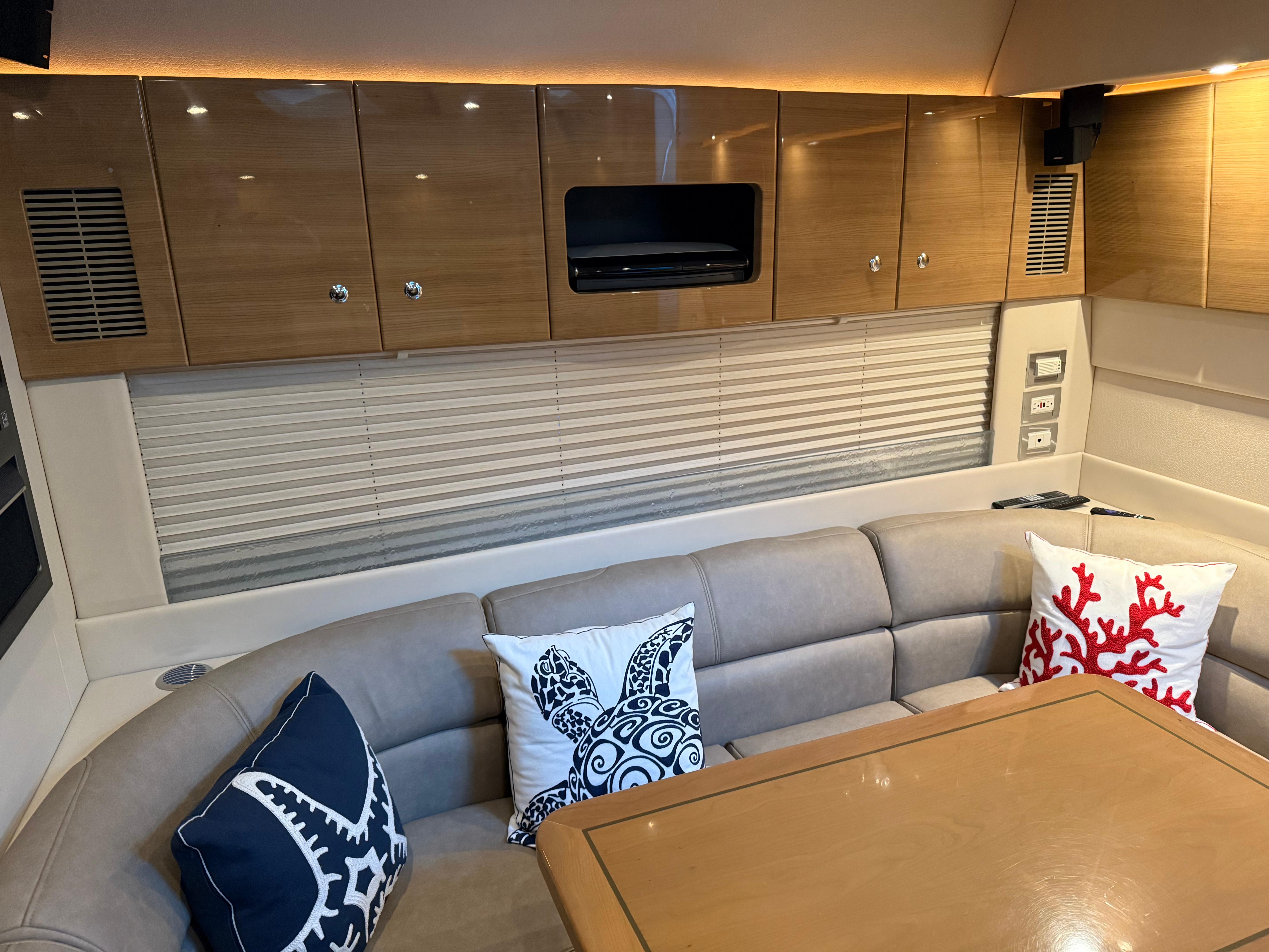 2010 Formula 45 Yacht #TBTW7772C inventory image at Sun Country Yachts, South Lake Union (Seattle) 2010 Formula 45 Yacht #TBTW7772C inventory image at Sun Country Yachts, South Lake Union (Seattle)