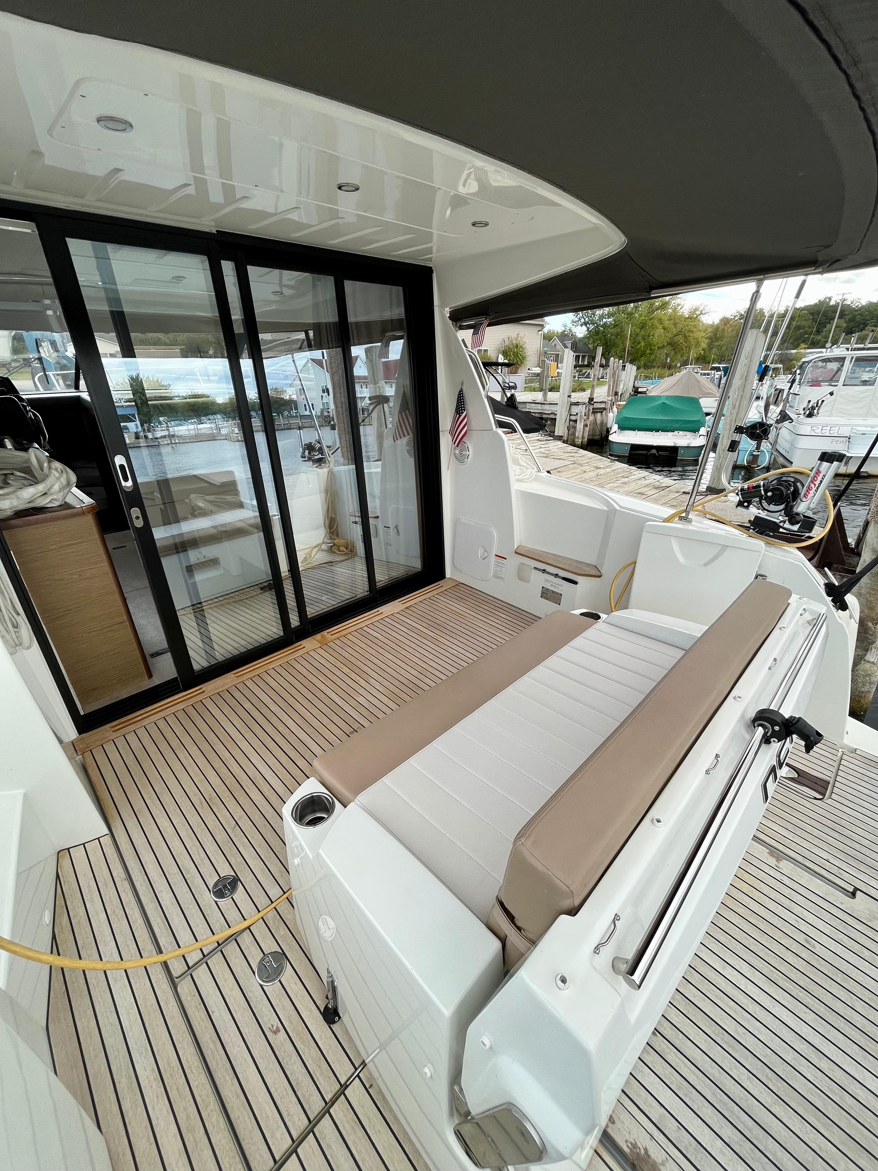 Yacht for Sale 36 Jeanneau Yachts Pentwater, MI Denison Yacht Sales