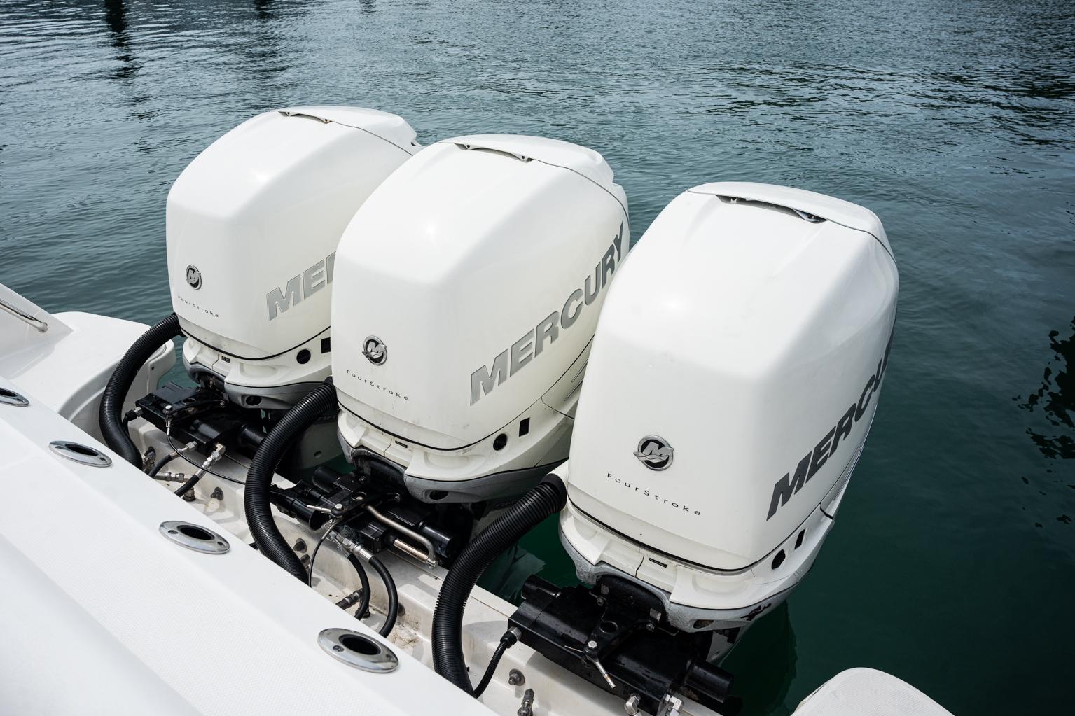 2014-boston-whaler-350-outrage-power-9871694-20250714114213387-1