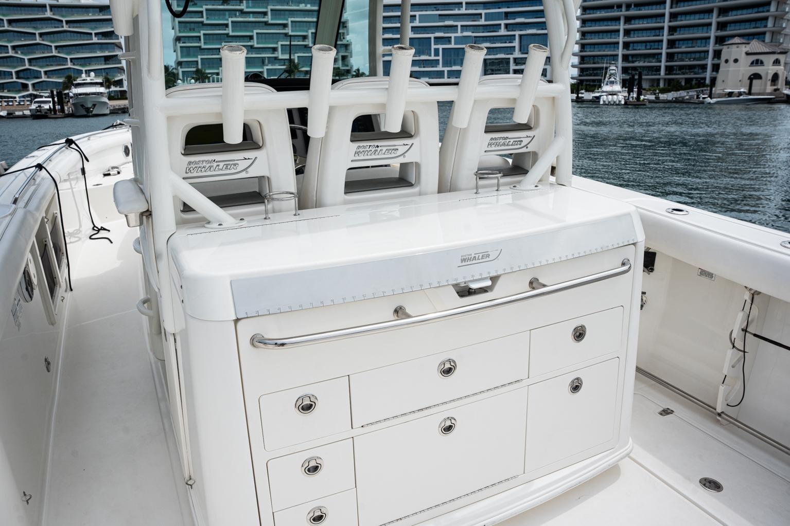 2014-boston-whaler-350-outrage-power-9871694-20250714114214348-1