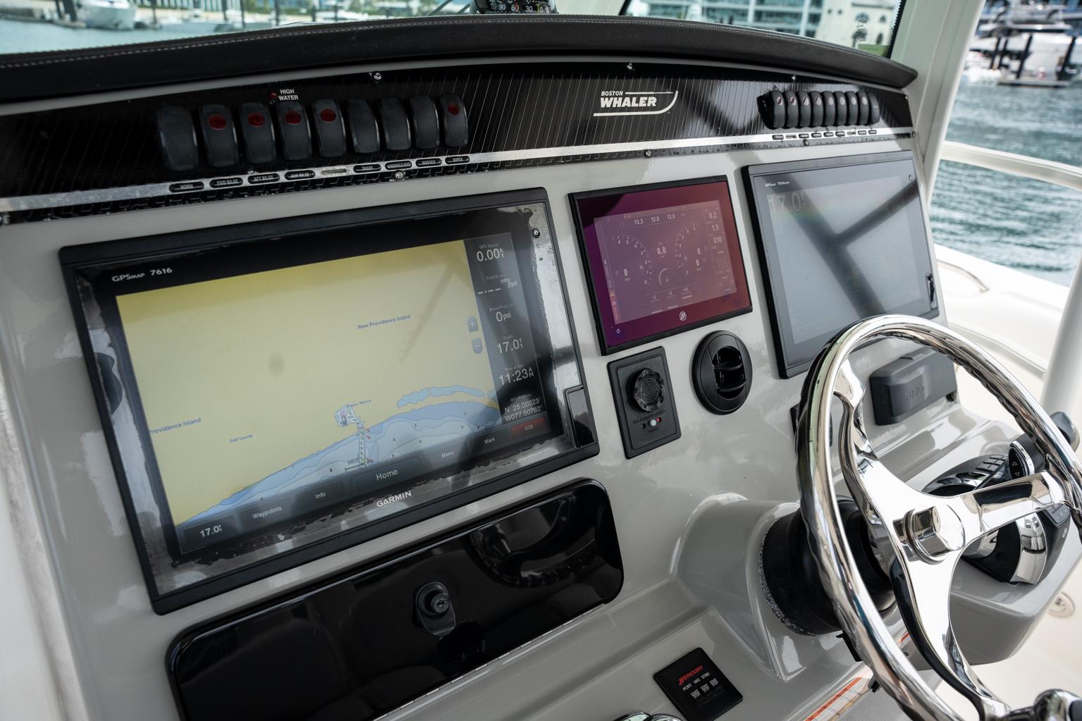 2014-boston-whaler-350-outrage-power-9871694-20250714114218418-1