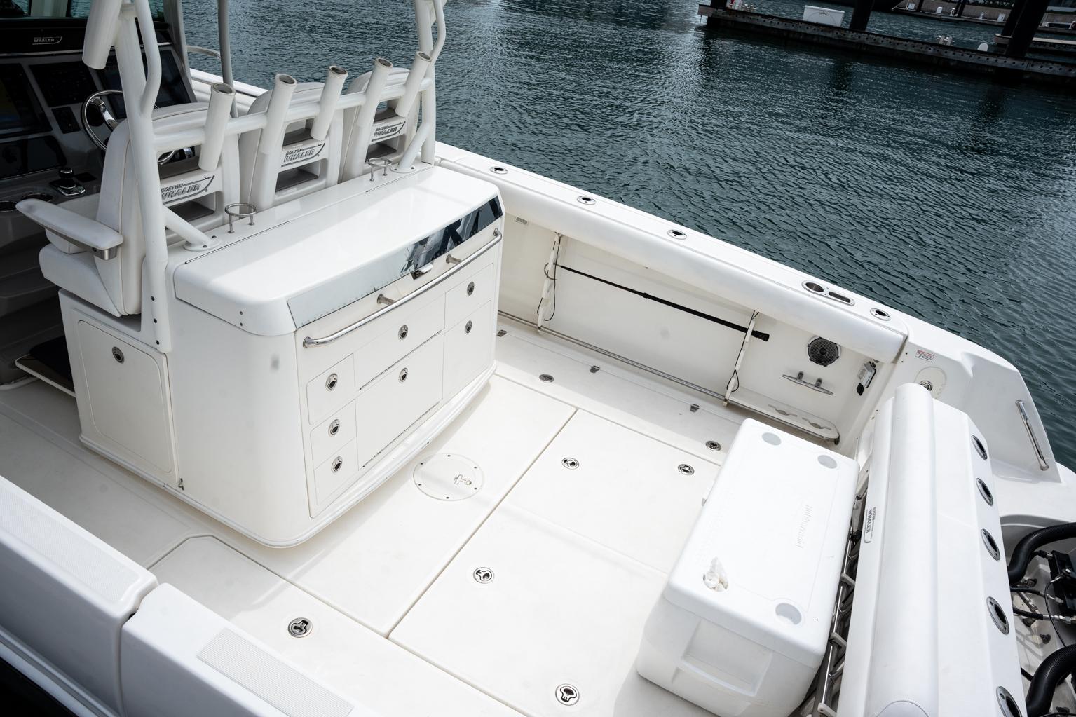 2014-boston-whaler-350-outrage-power-9871694-20250714114232469-1