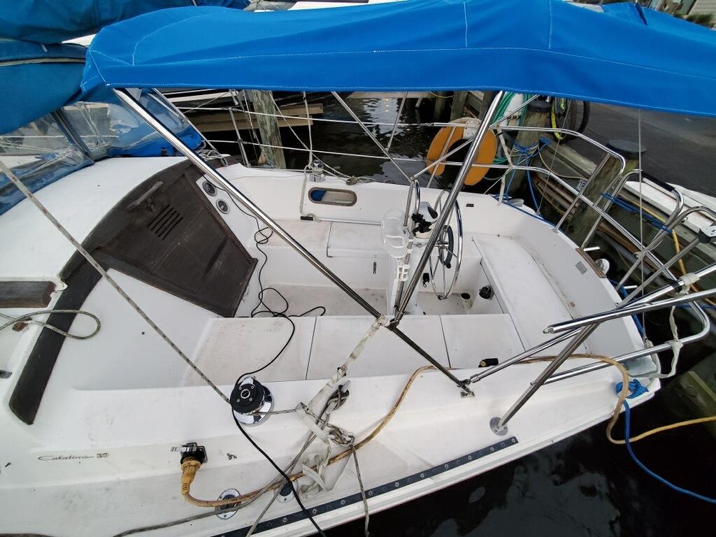 M 6990 JP Knot 10 Yacht Sales