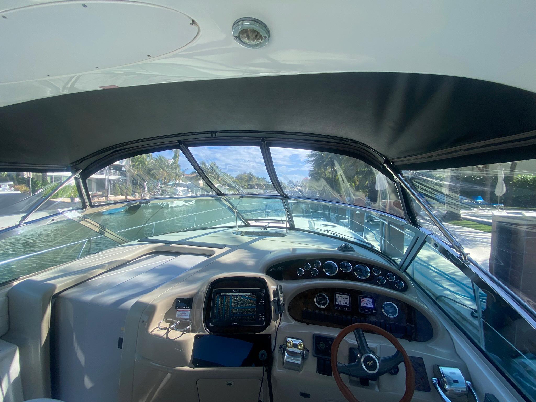 1999 Sea Ray 410 Express Cruiser