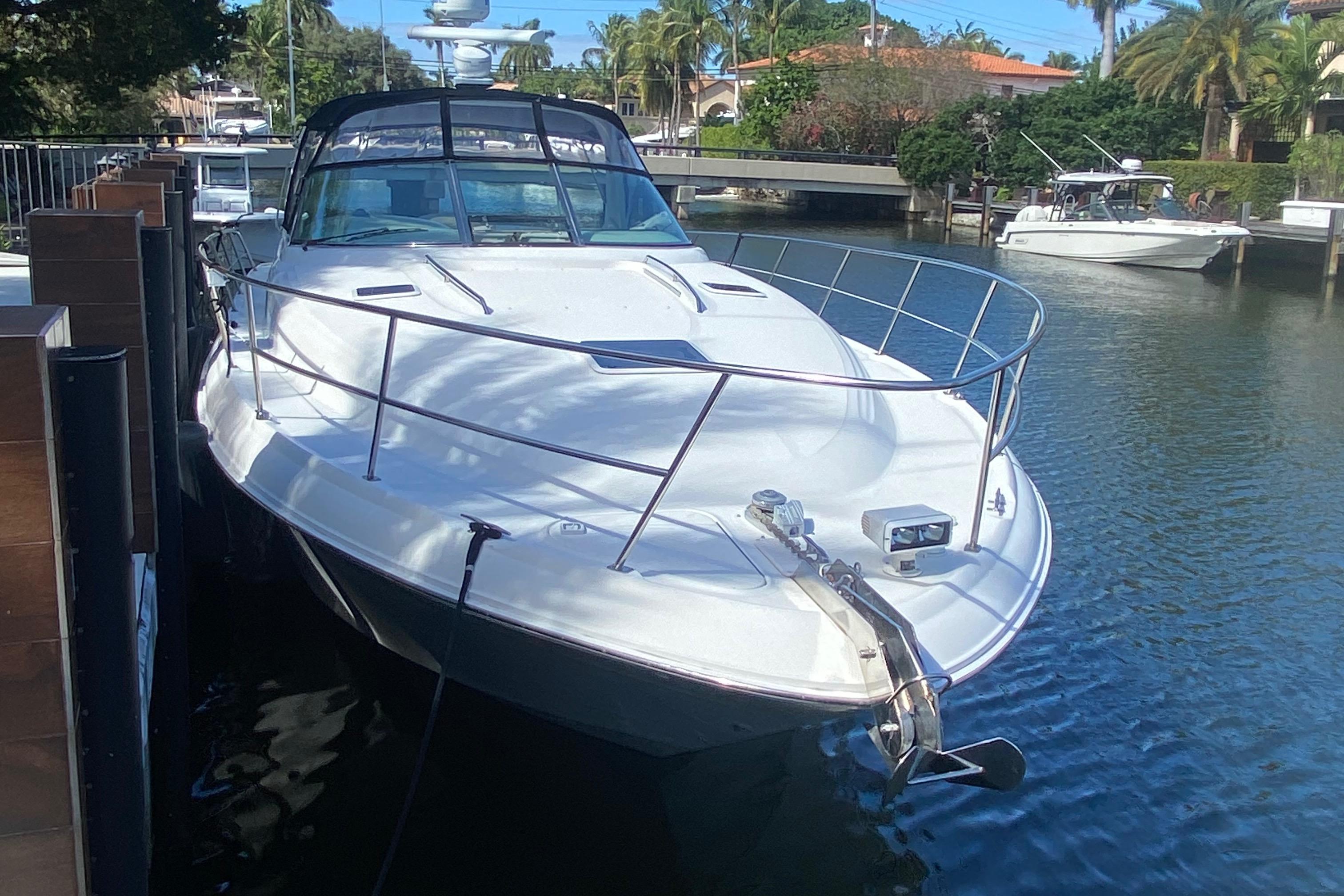 1999 Sea Ray 410 Express Cruiser