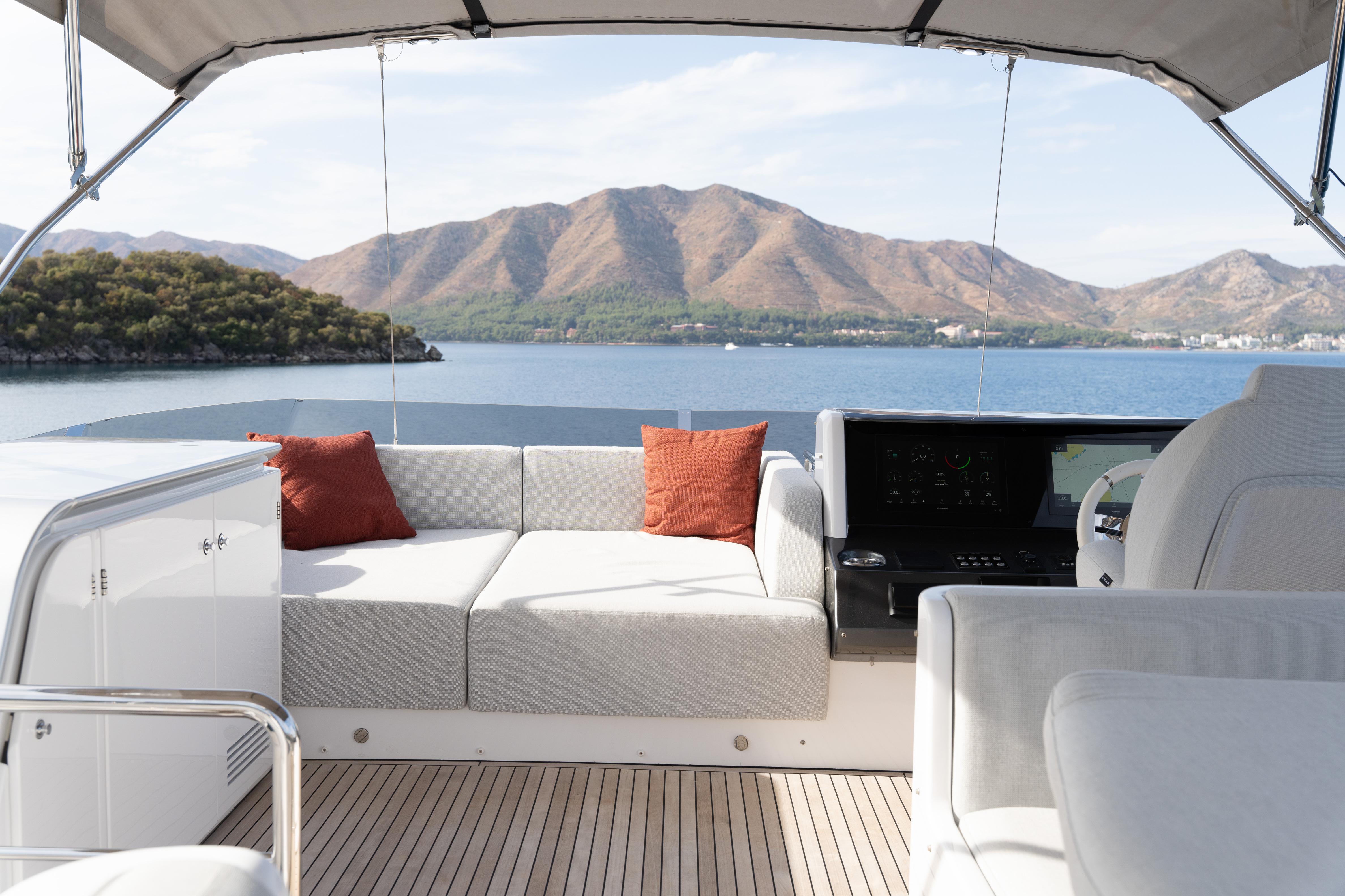 KING LIAM Motor Yachts Azimut for sale - YachtWorld