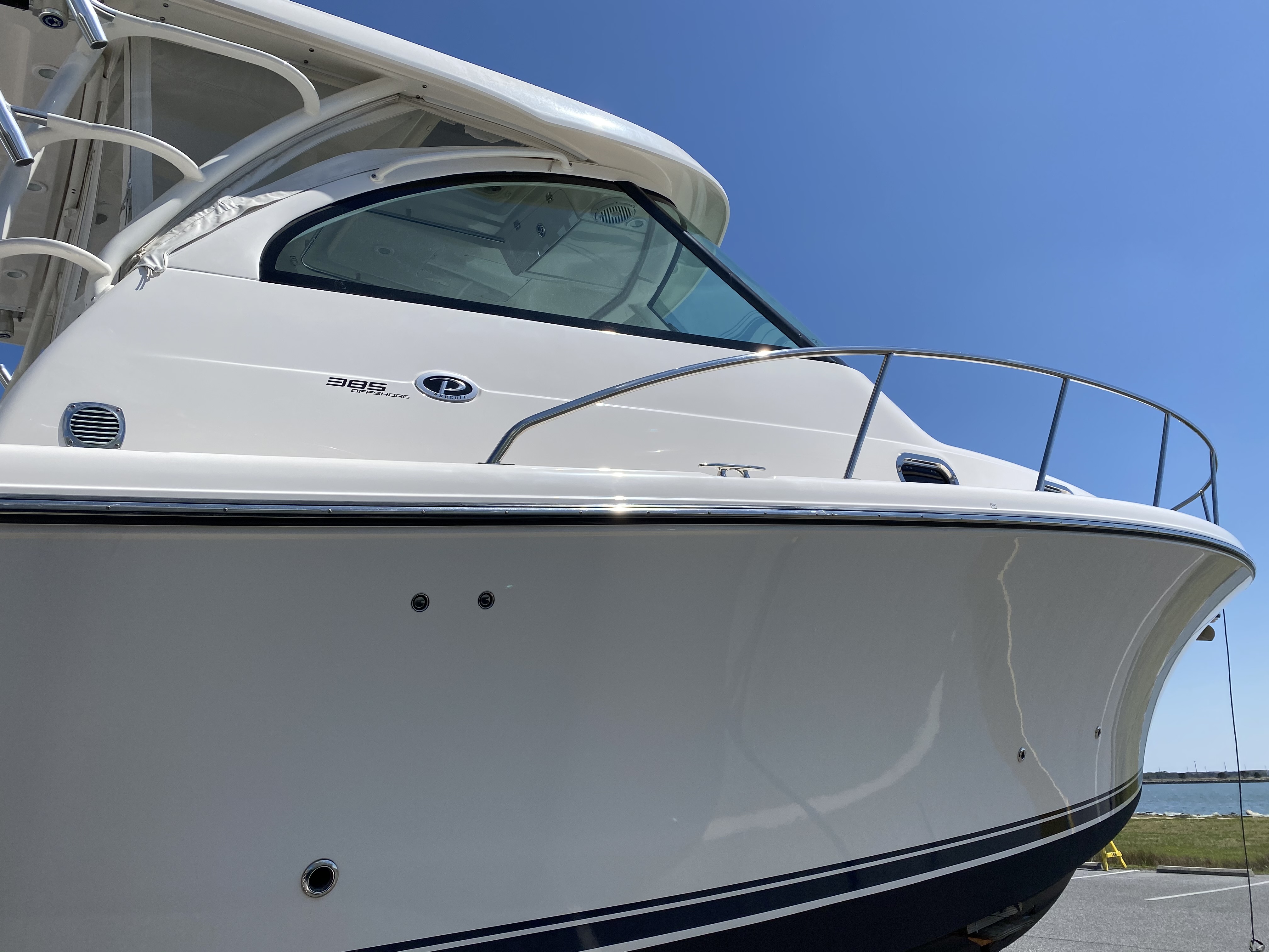 Used Pursuit 39.17 ft OS 385 Offshore Chubby United Yacht Sales