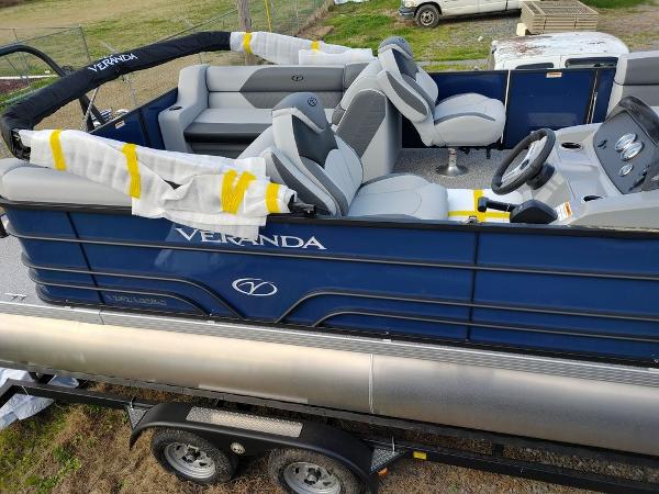2021 Veranda boat for sale, model of the boat is VISTA22RC Bi-Toon & Image # 7 of 14