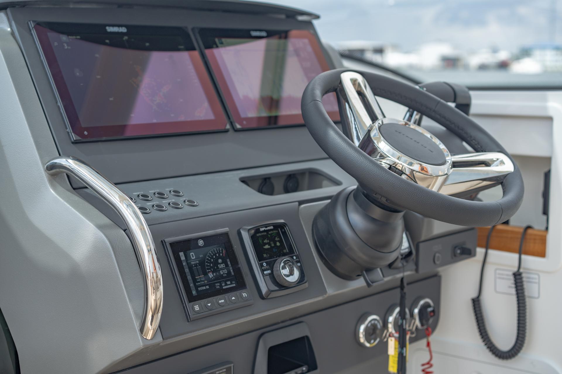 Nimbus Tender 9