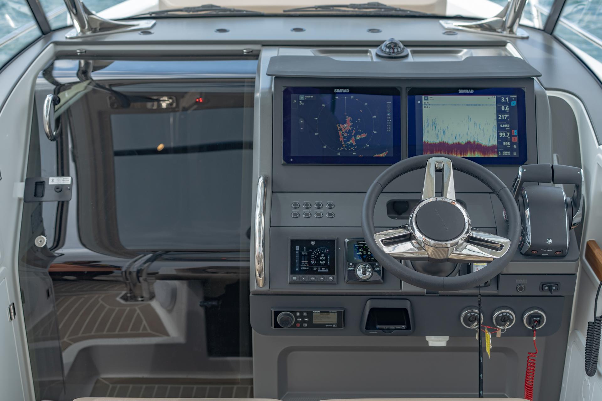 Nimbus Tender 9