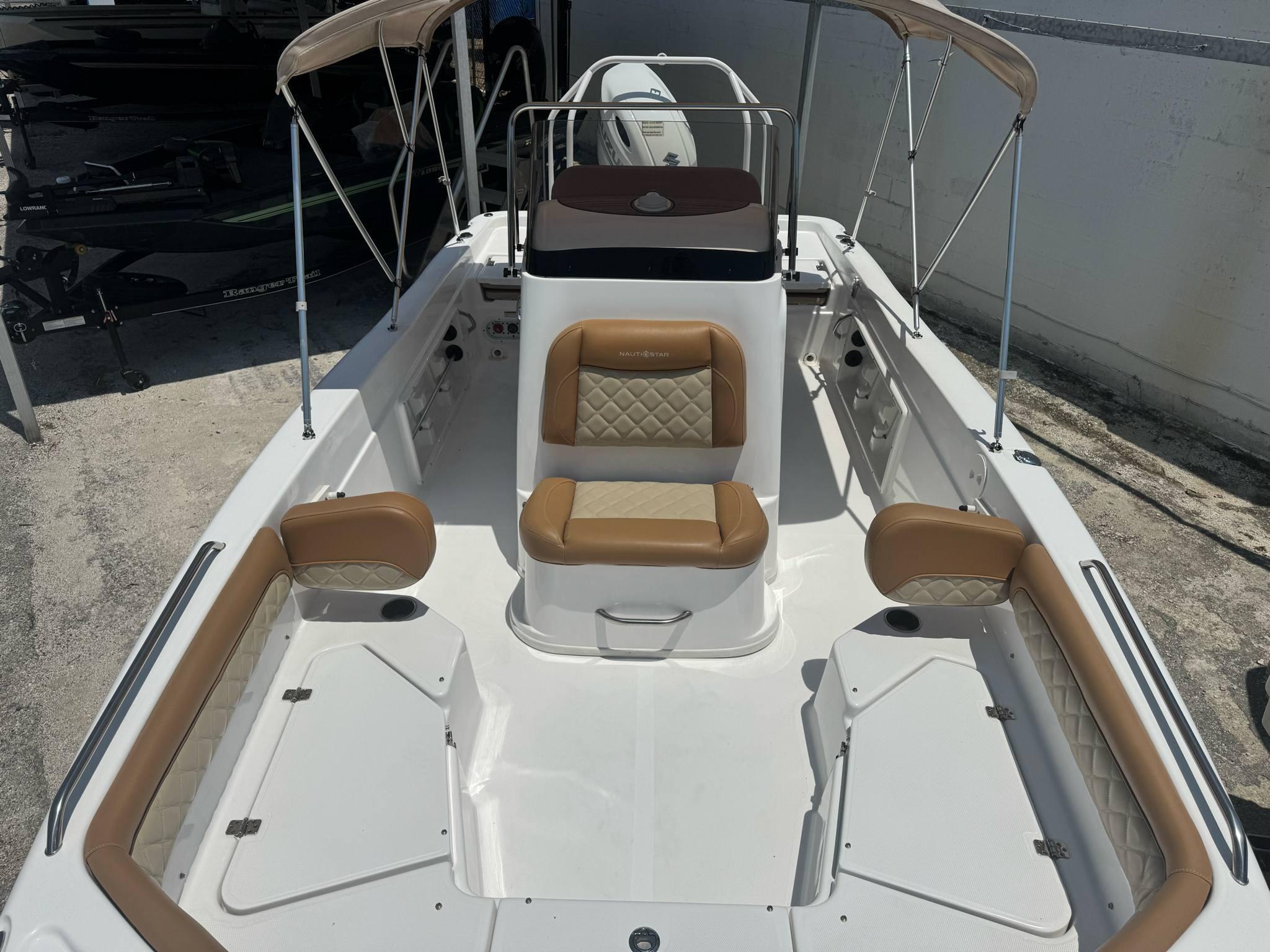 2024 Nauticstar 211 Hybrid-5