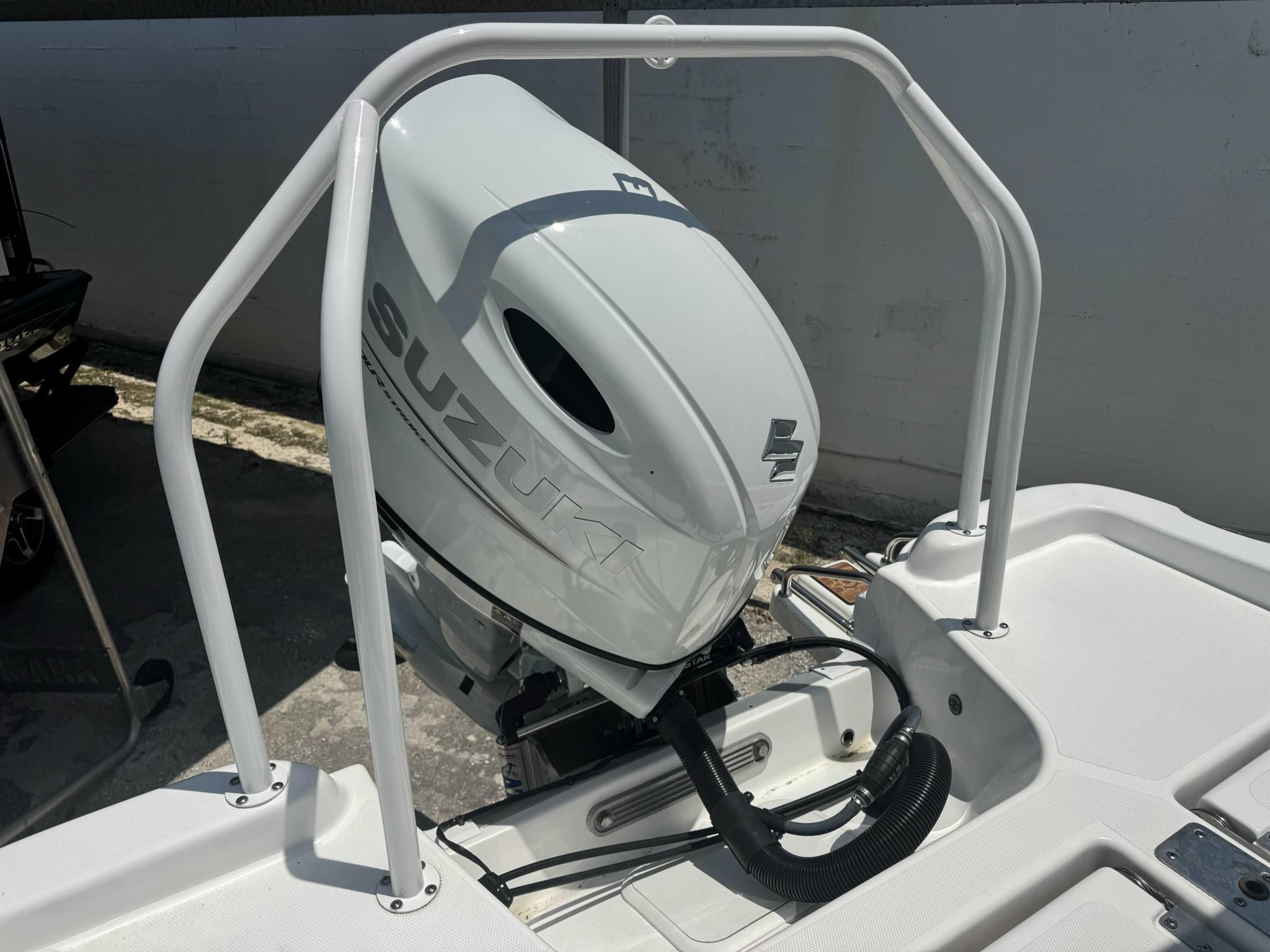2024 Nauticstar 211 Hybrid-11