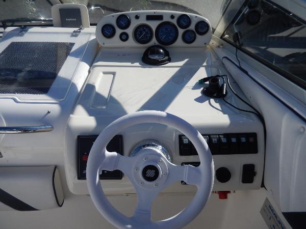 2001 Sealine S24 Sports Cruiser