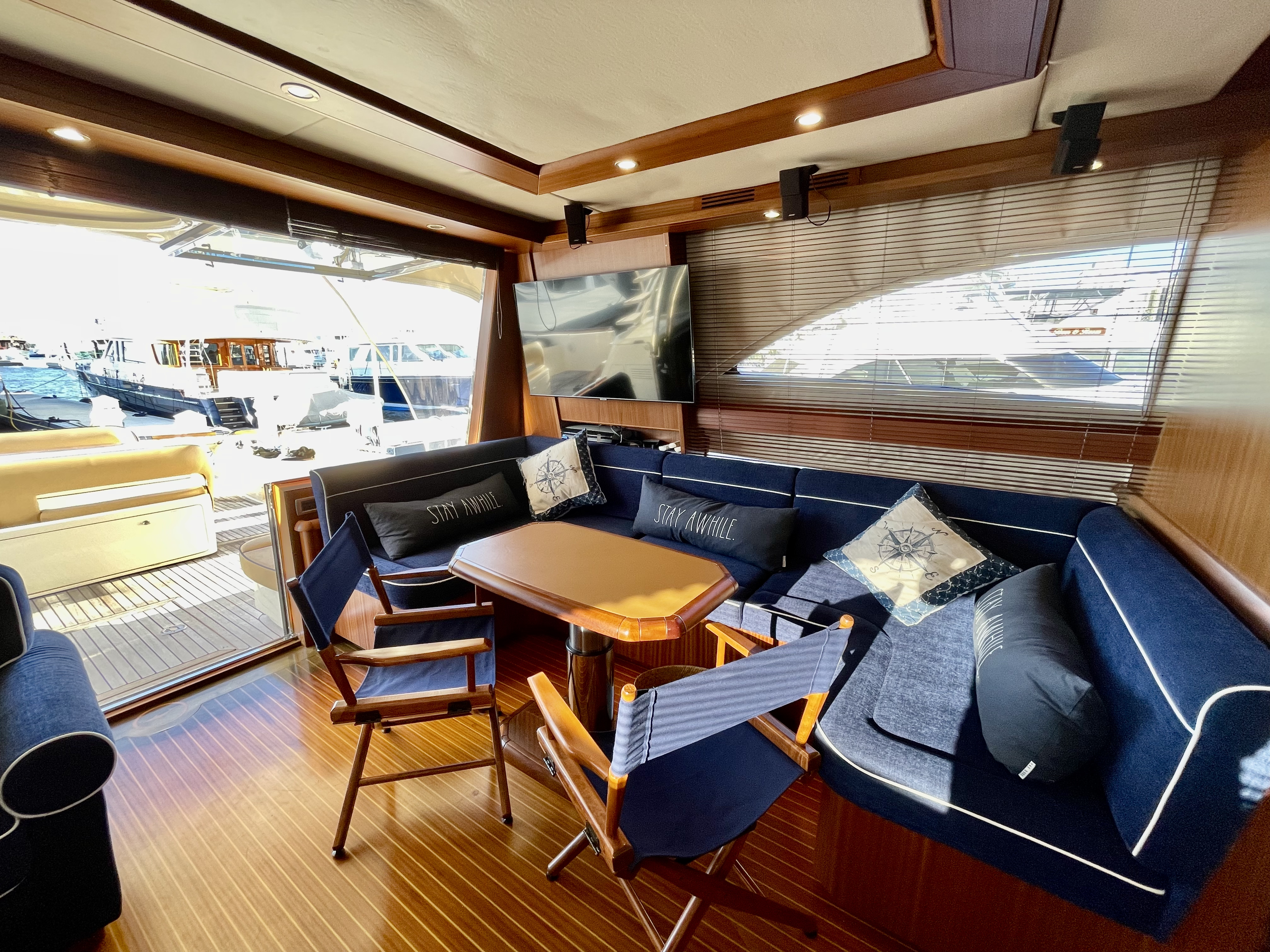 Ce Lu Yacht Photos Pics Dinette port looking aft