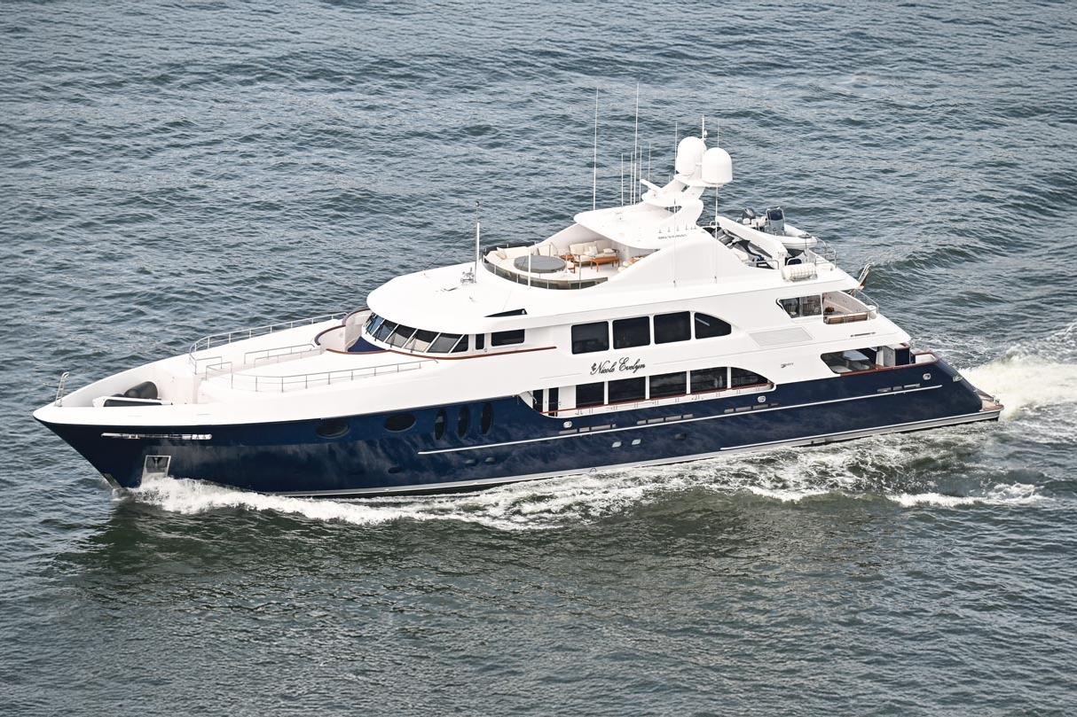 2005 Trinity Yachts Tri-Deck