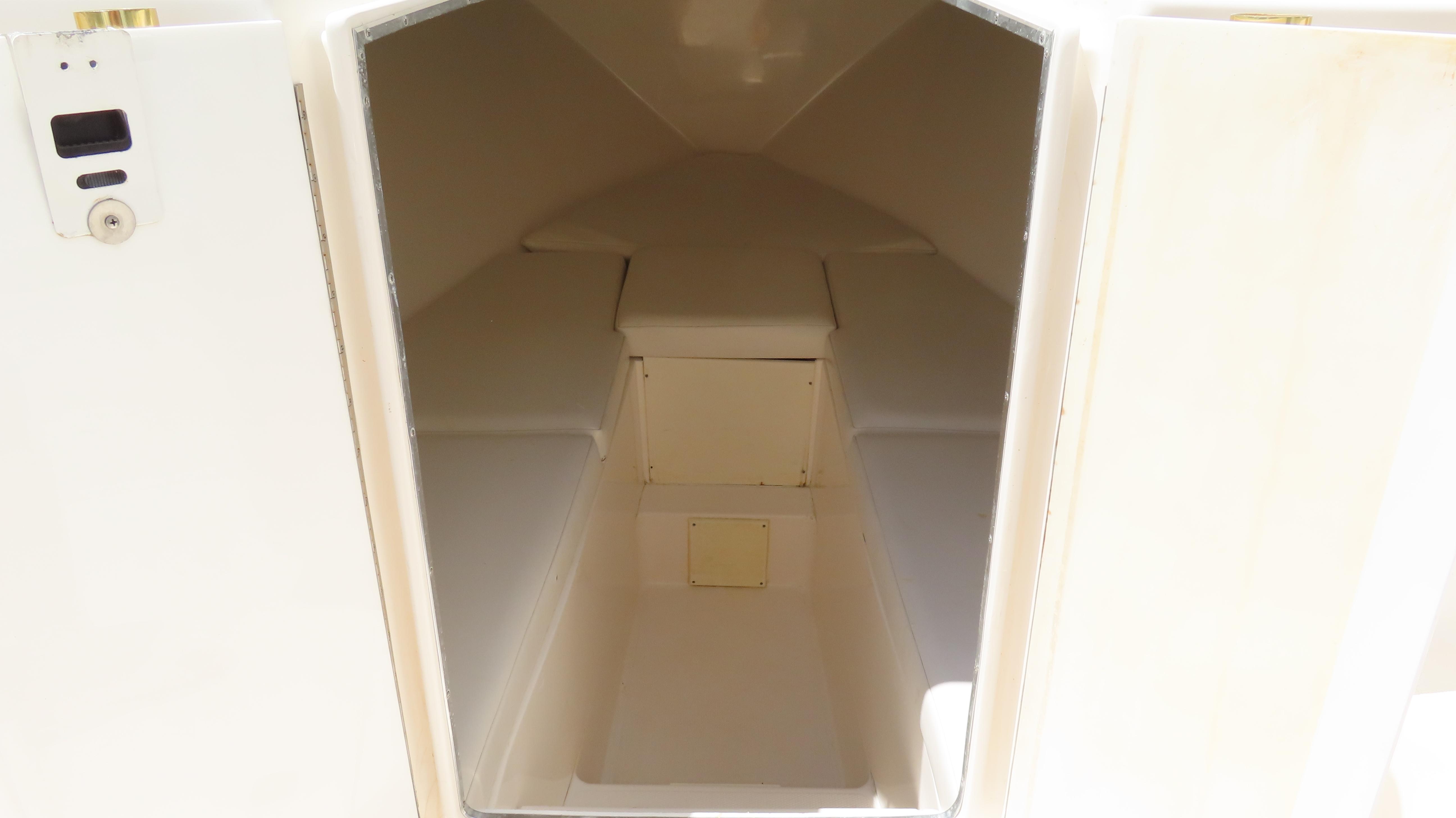 2002-fountain-38-te-power-9801723-20250520135538708-1_XLARGE