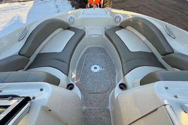 2005-sea-ray-220-sundeck-power-10041725-20251218112631255-3