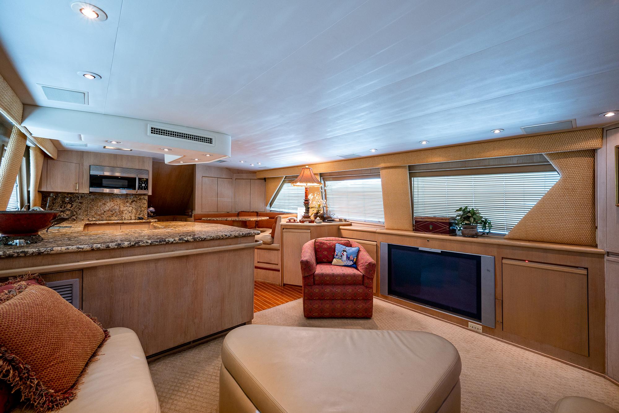 Hatteras 65 Enchantress - Salon