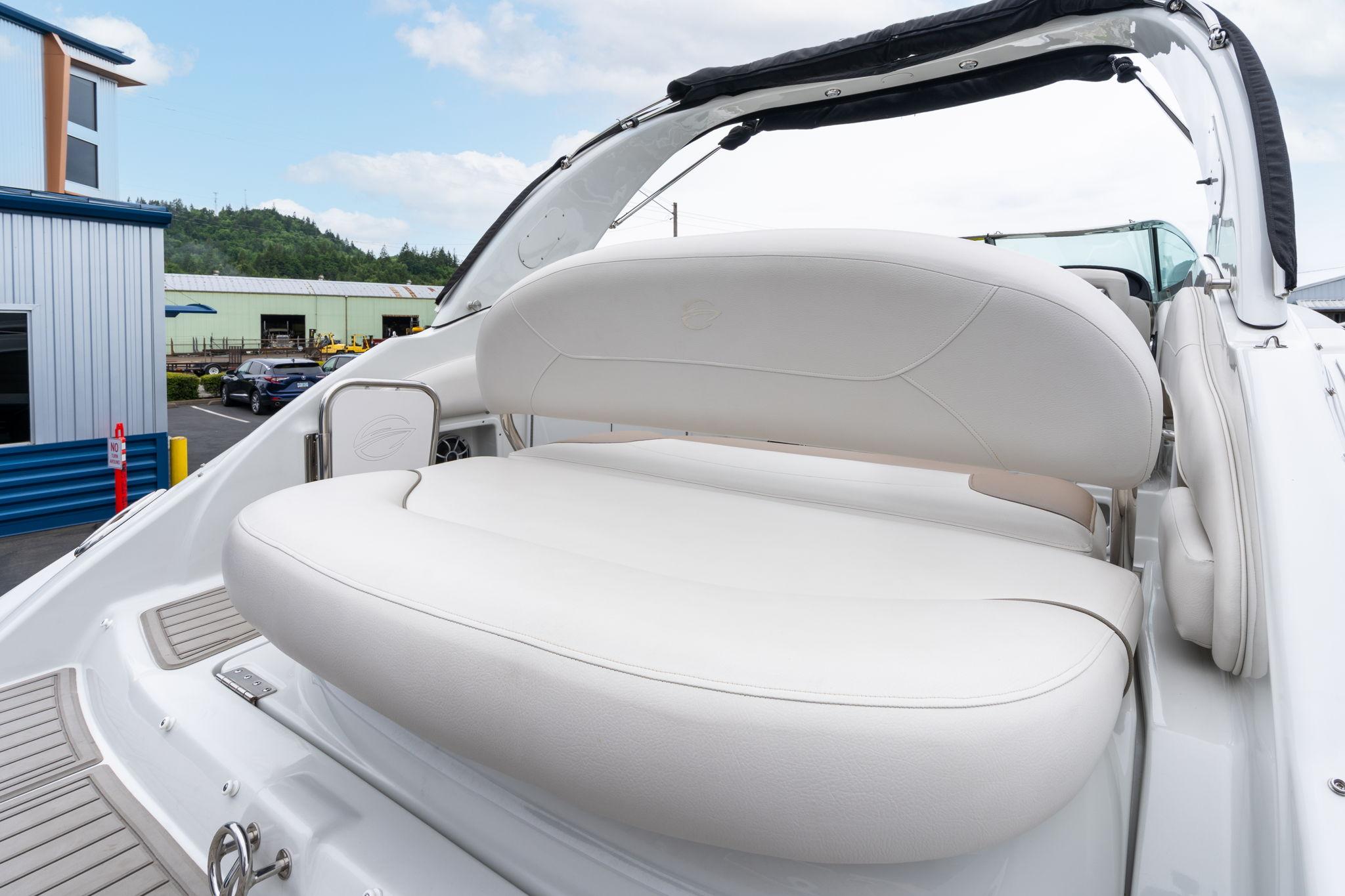 2022-crownline-264-cr-power-9821729-20250530162814004-1_XLARGE