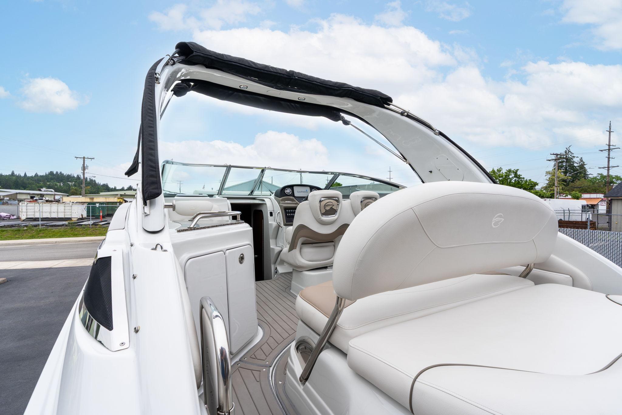 2022-crownline-264-cr-power-9821729-20250530162815990-1_XLARGE