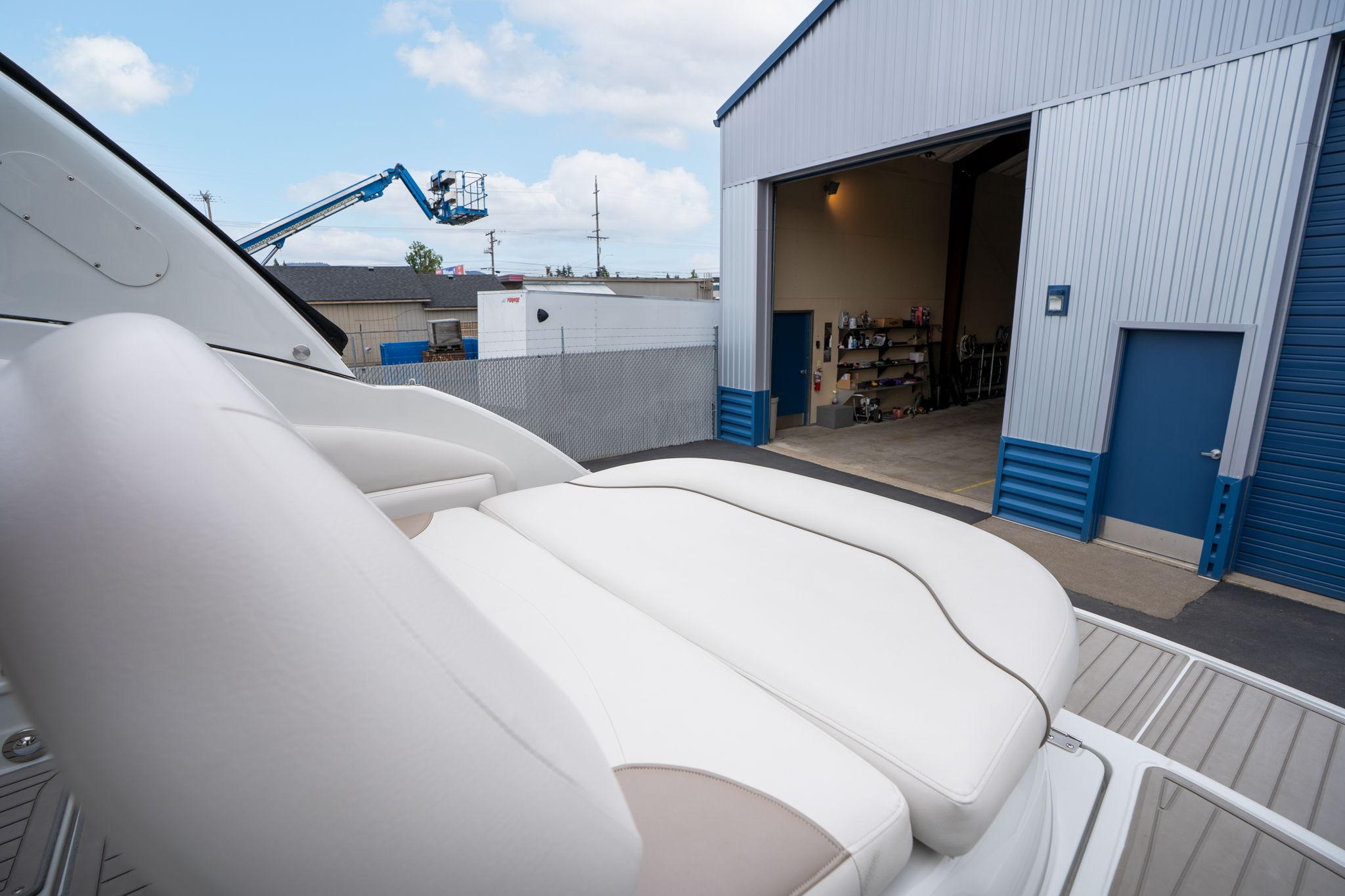 2022-crownline-264-cr-power-9821729-20250530162926917-1_XLARGE