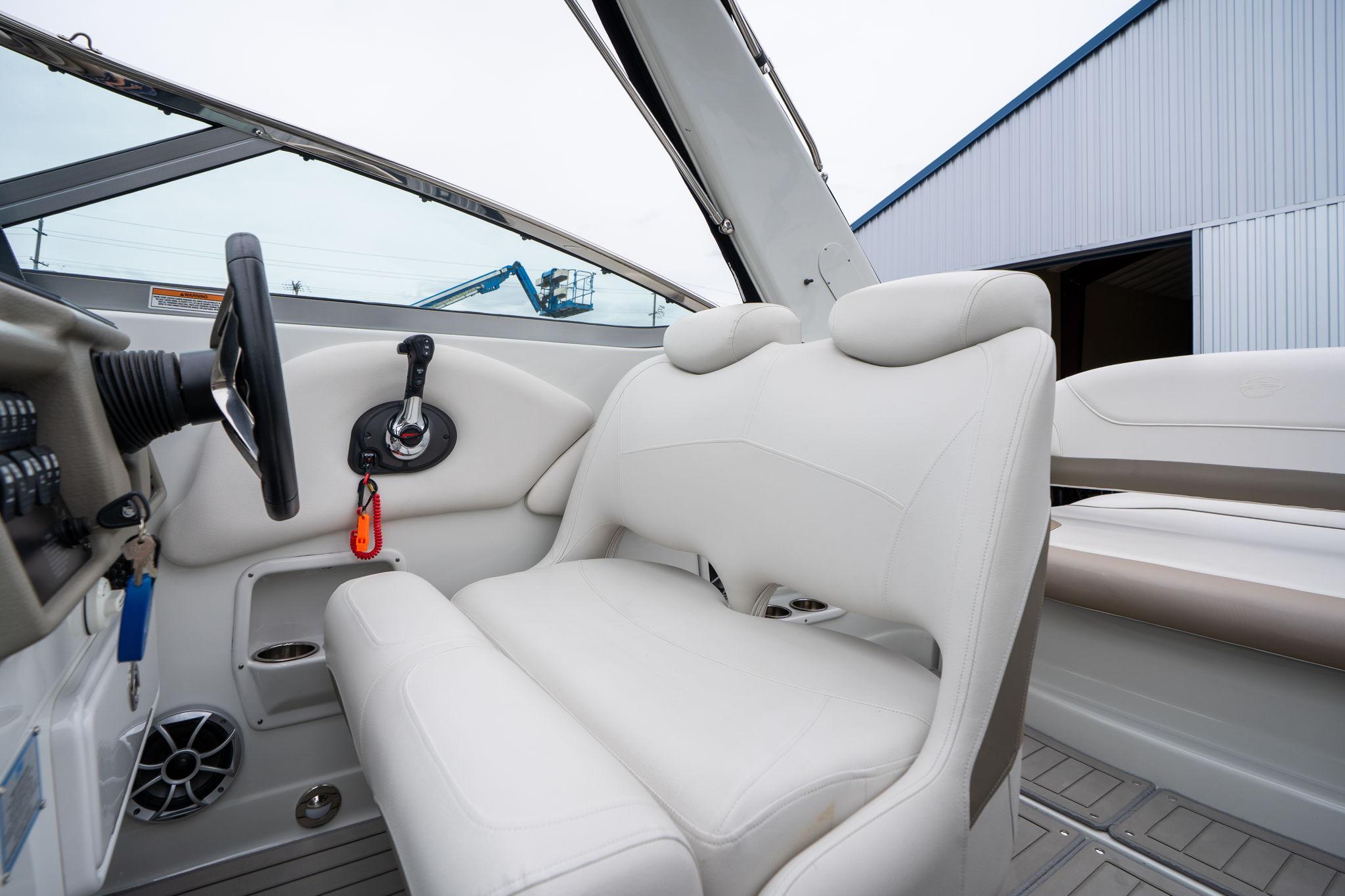 2022-crownline-264-cr-power-9821729-20250530162933293-1_XLARGE