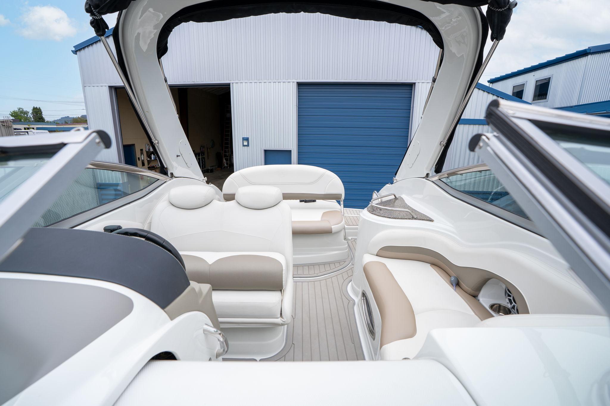 2022-crownline-264-cr-power-9821729-20250530163235818-1_XLARGE