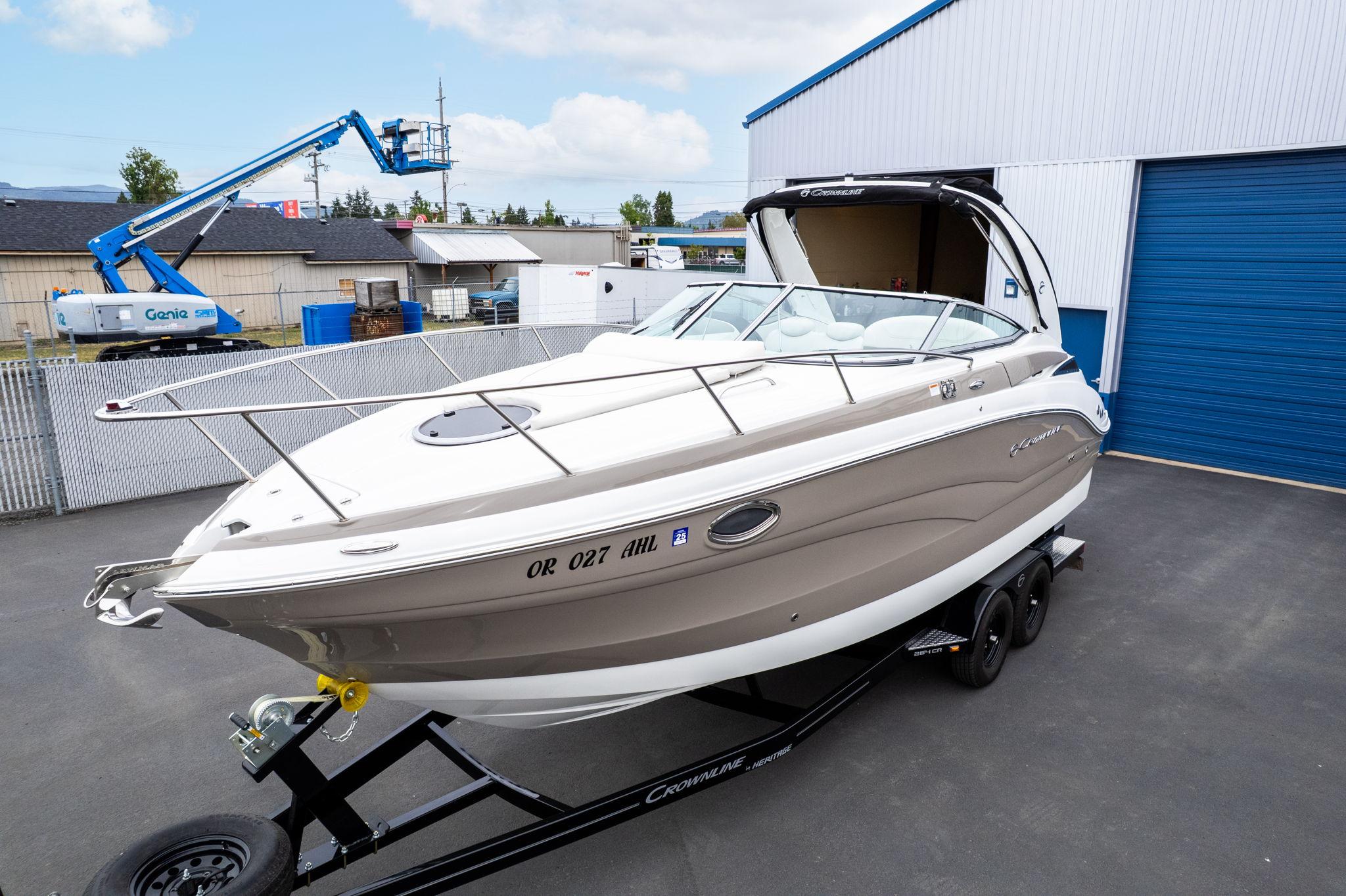 2022-crownline-264-cr-power-9821729-20250530163258791-1_XLARGE