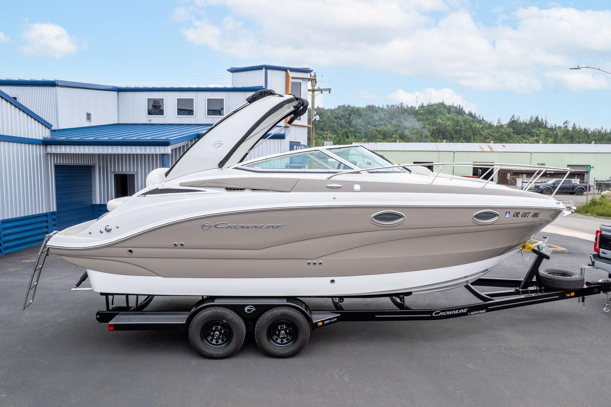 2022-crownline-264-cr-power-9821729-20250530163306658-1_XLARGE