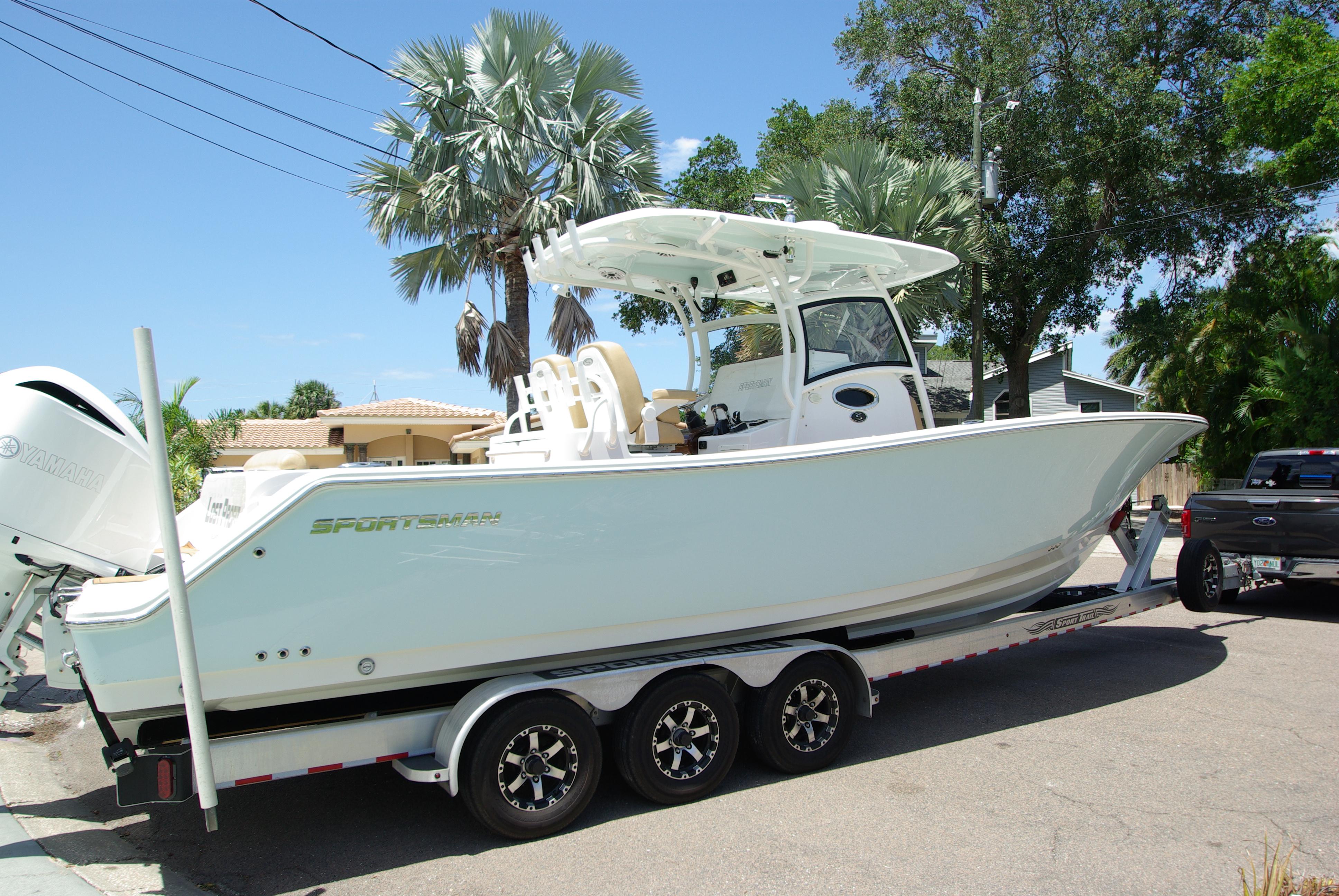 31 Sportsman Center Console 2018 HMY Yachts