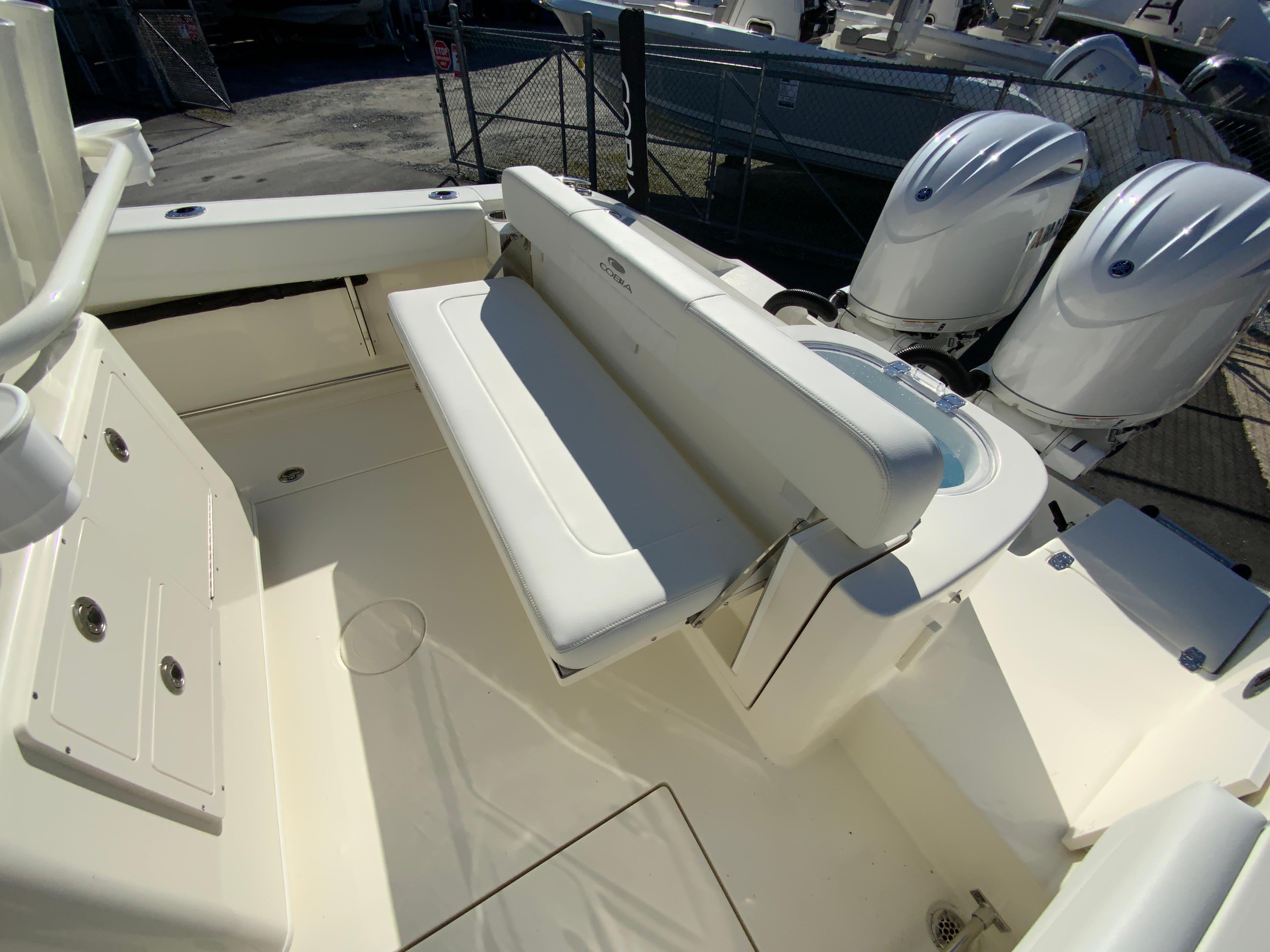 2024 Cobia 262 Center Console-18