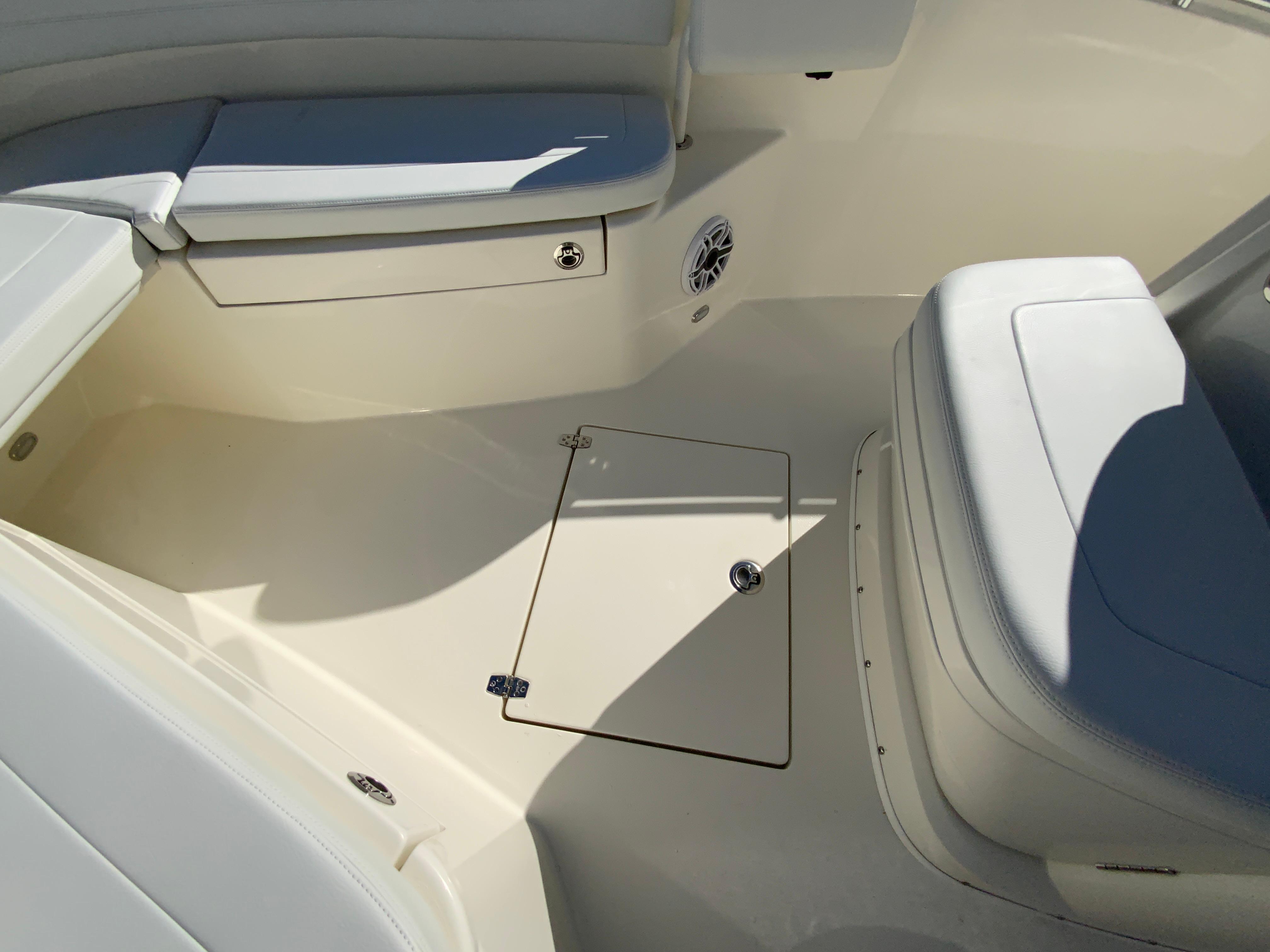 2024 Cobia 262 Center Console-37