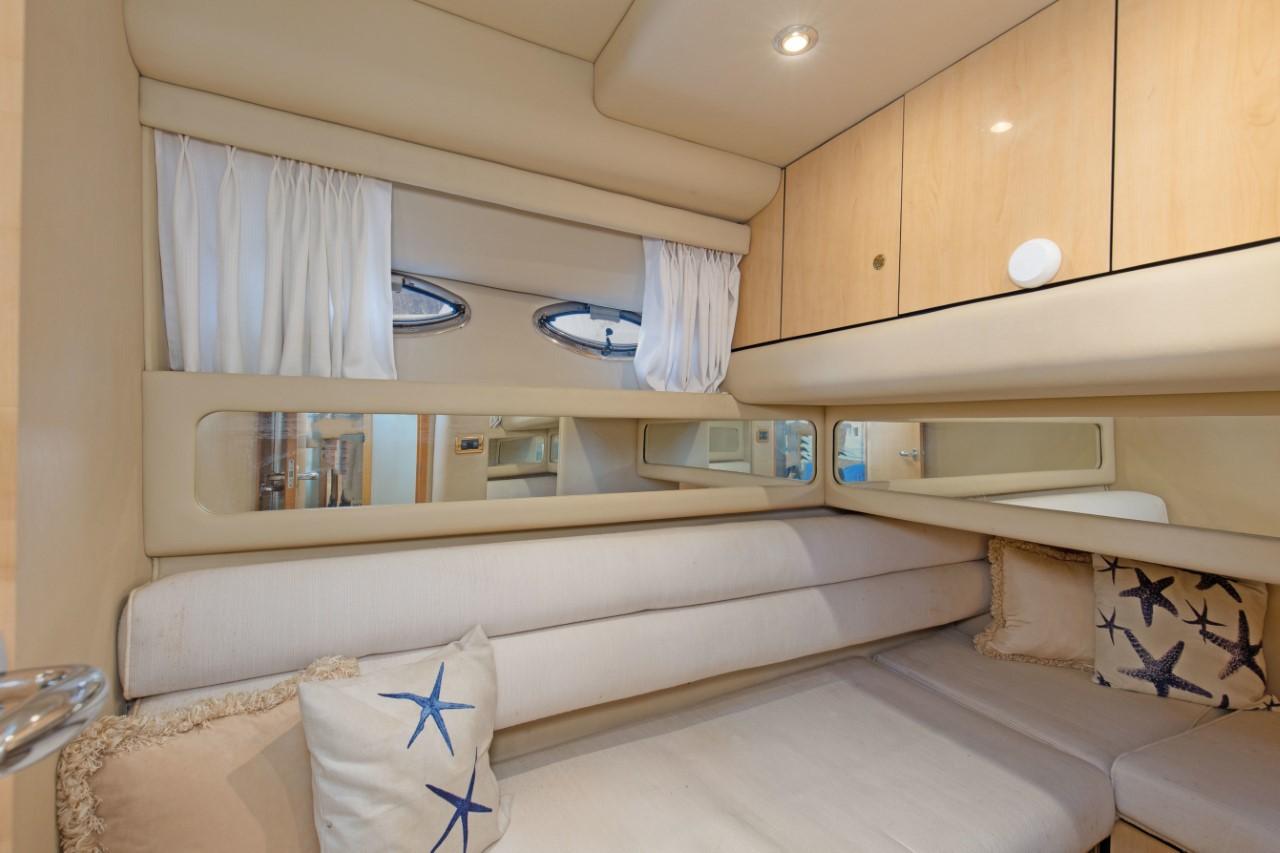 2001 48' Sea Ray 480 Tops Off Guest Stateroom 2