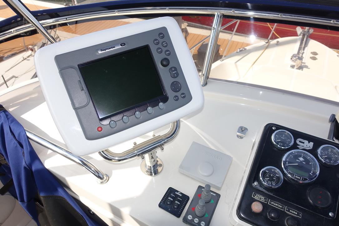 FLYBRIDGE HELM