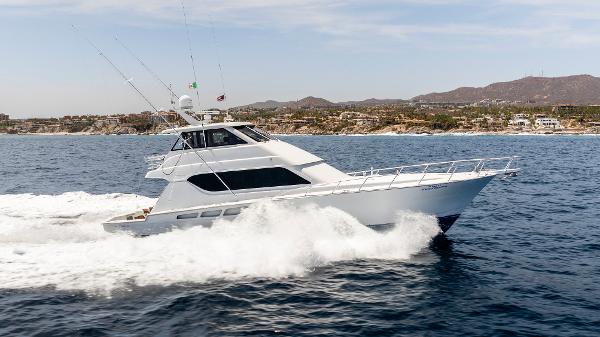2004 Hatteras 65 Enclosed Bridge