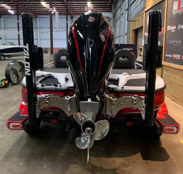 2019 Nitro boat for sale, model of the boat is Z21 Pro & Image # 12 of 17