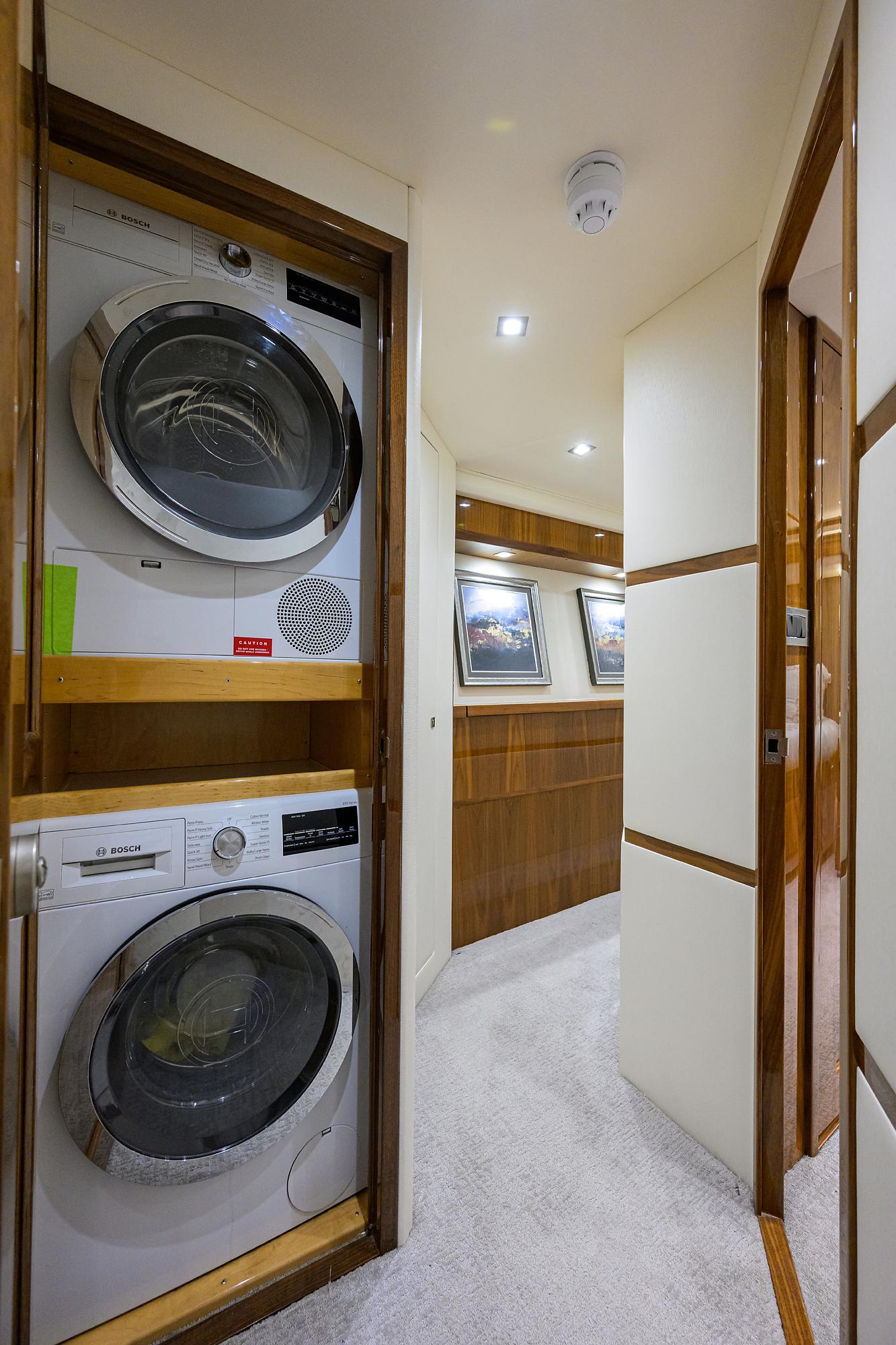 Viking 72 Bacchus - Interior Laundry