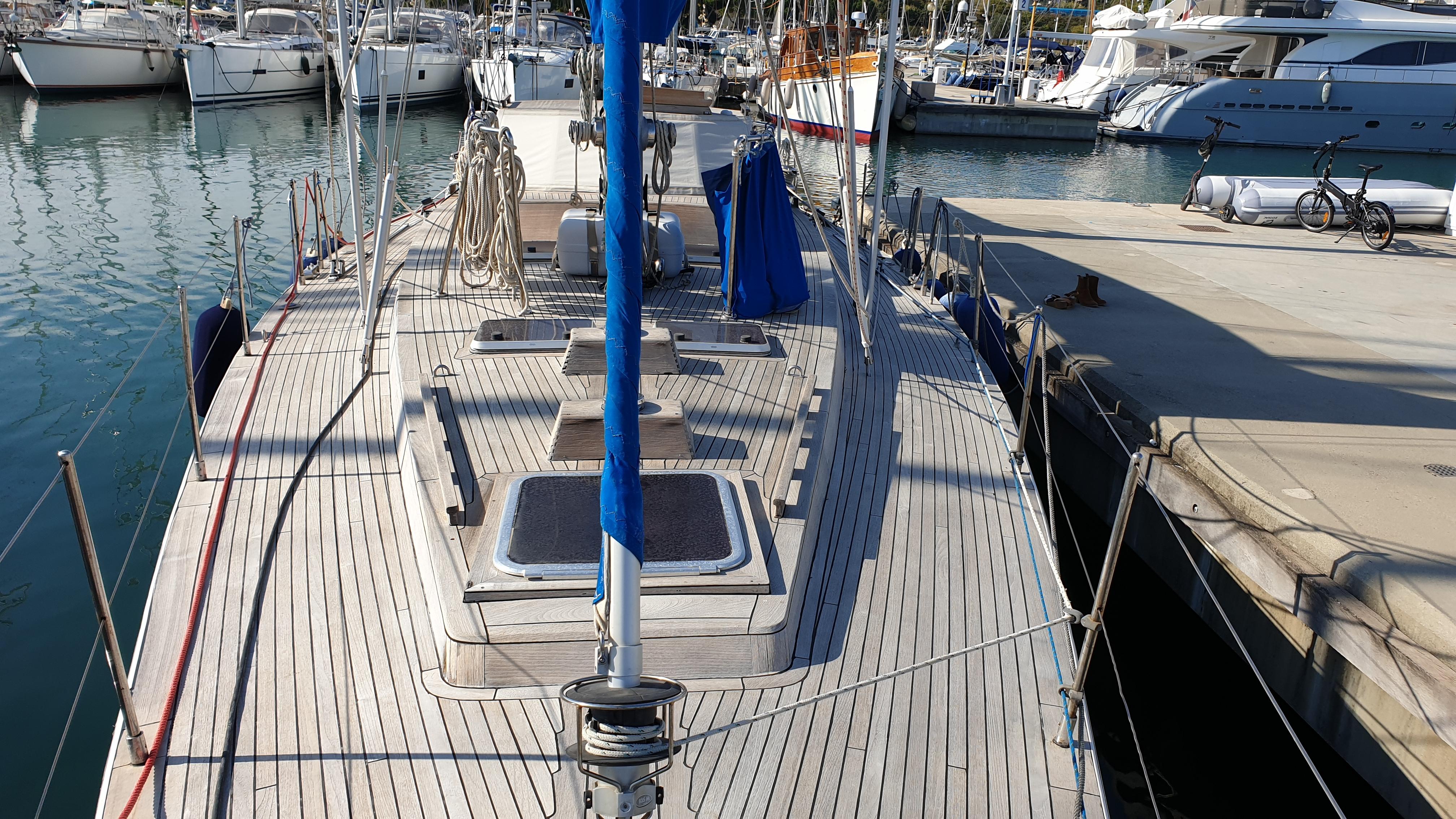 SY Carolina  Network Yacht Brokers Antibes