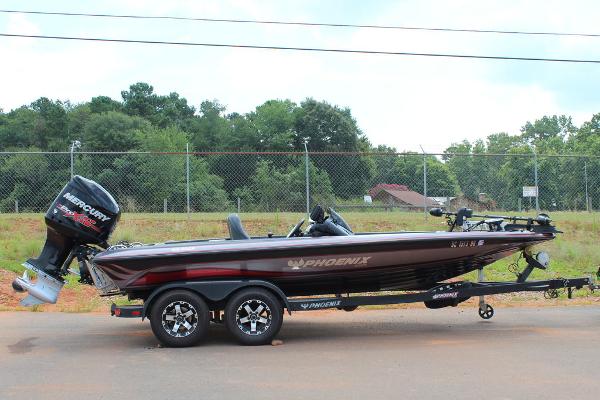 2017 Phoenix boat for sale, model of the boat is 919 ProXP & Image # 1 of 10