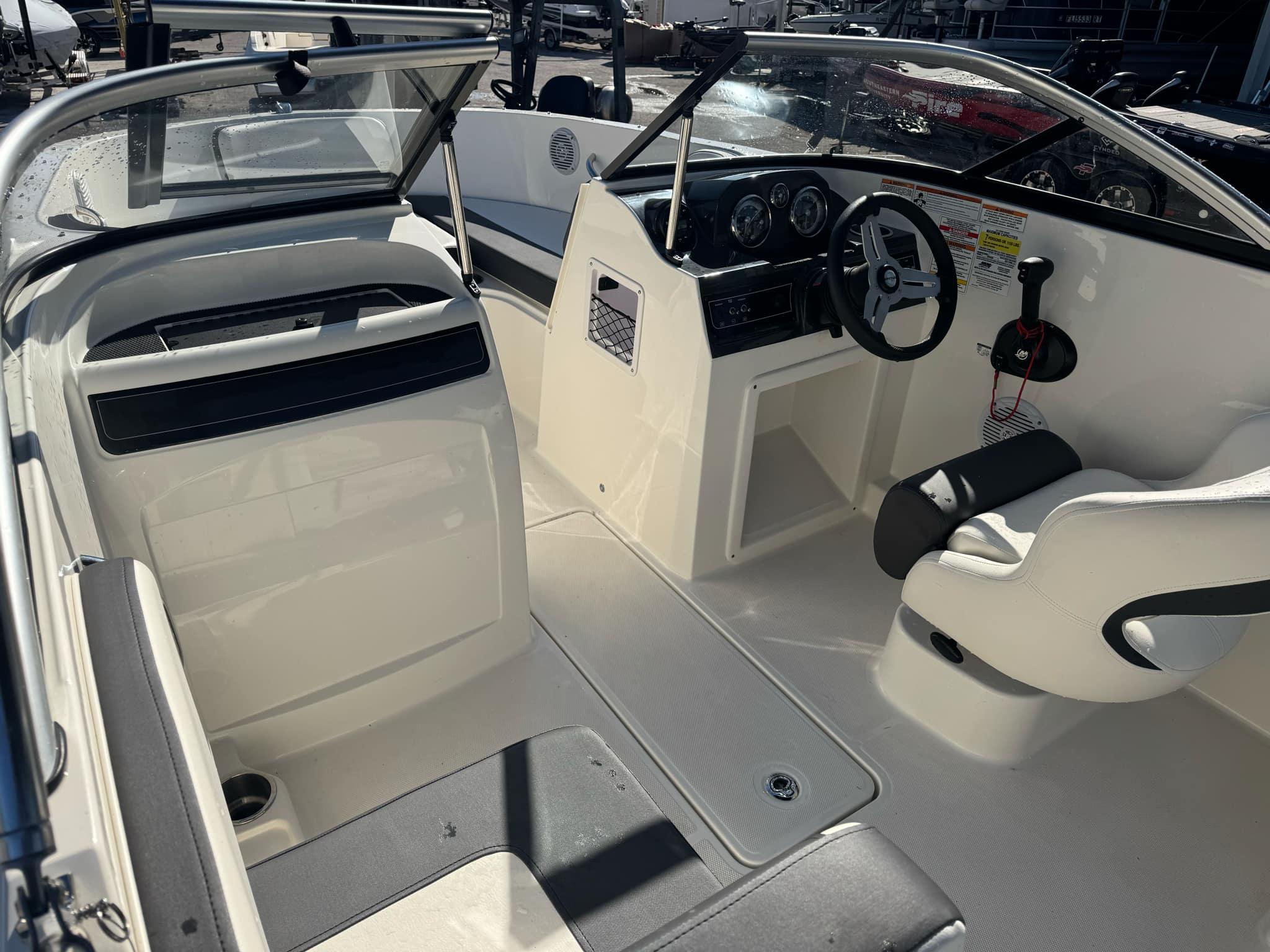 2021 Bayliner VR4 Bowrider OB-5