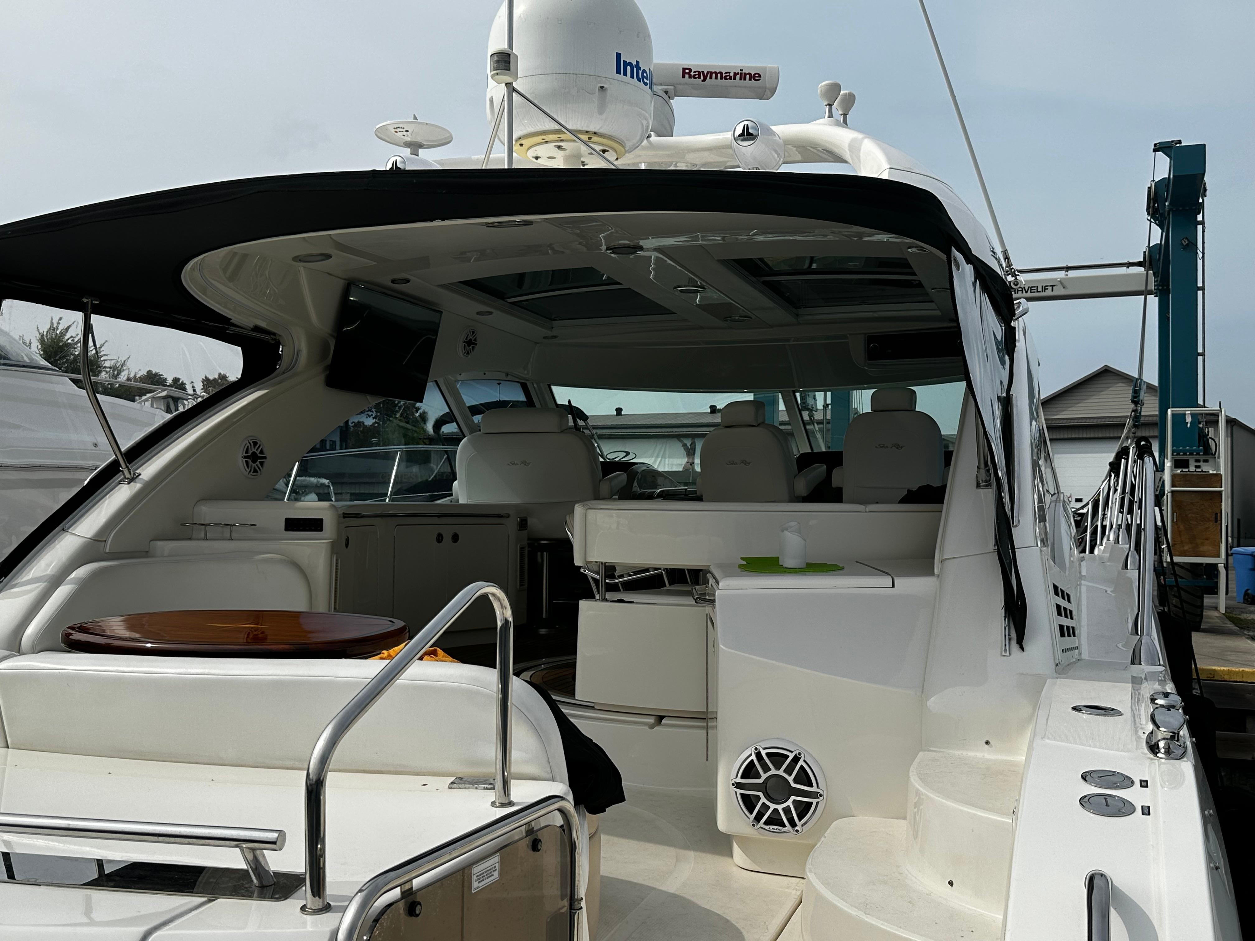 2009-sea-ray-580-sundancer-power-9771764-20250425091053989-1_XLARGE
