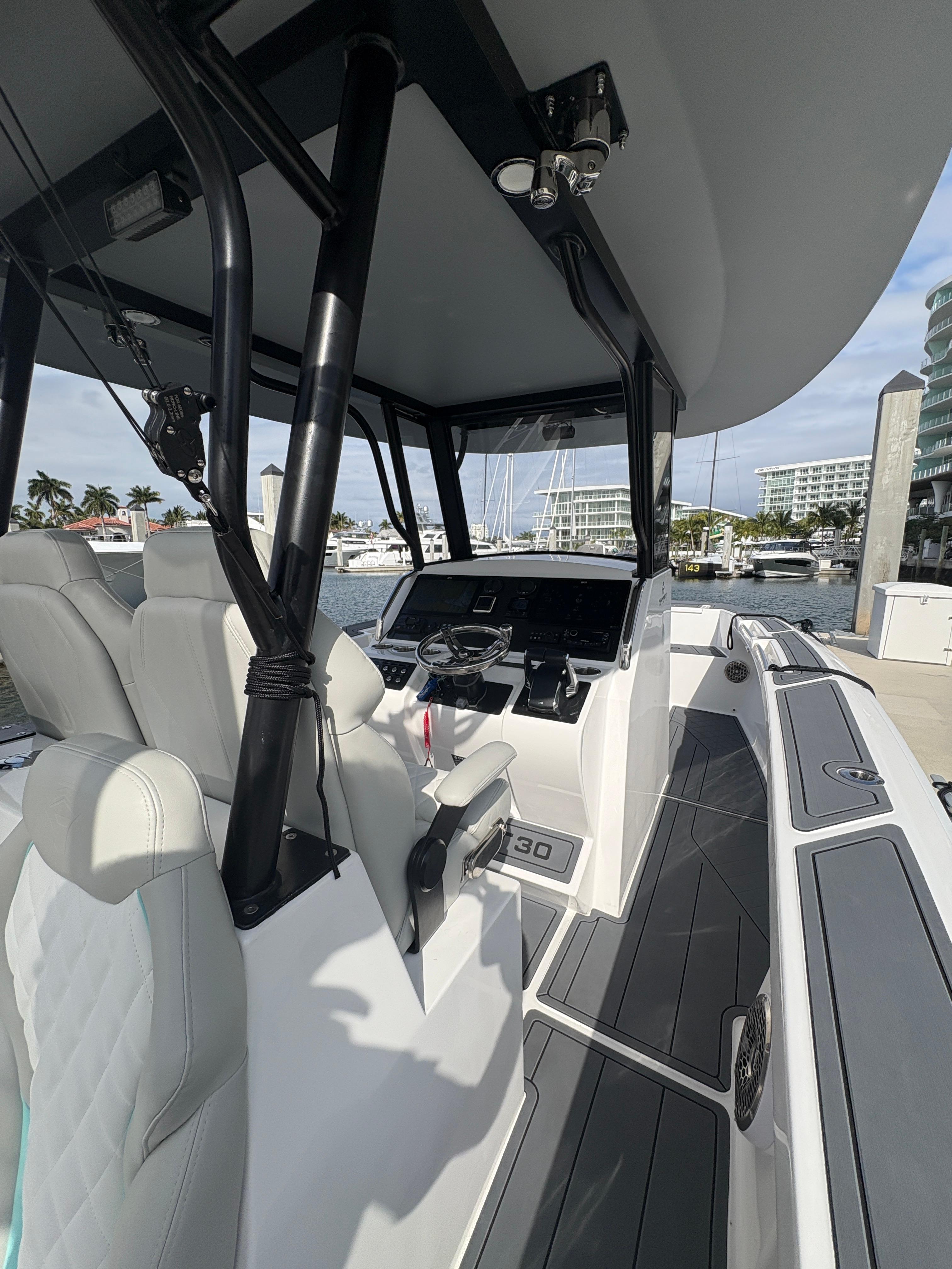 Hammer Yachts-HammerCat 30 2025-Hull 106 FL-US-9311767 | Thumbnail