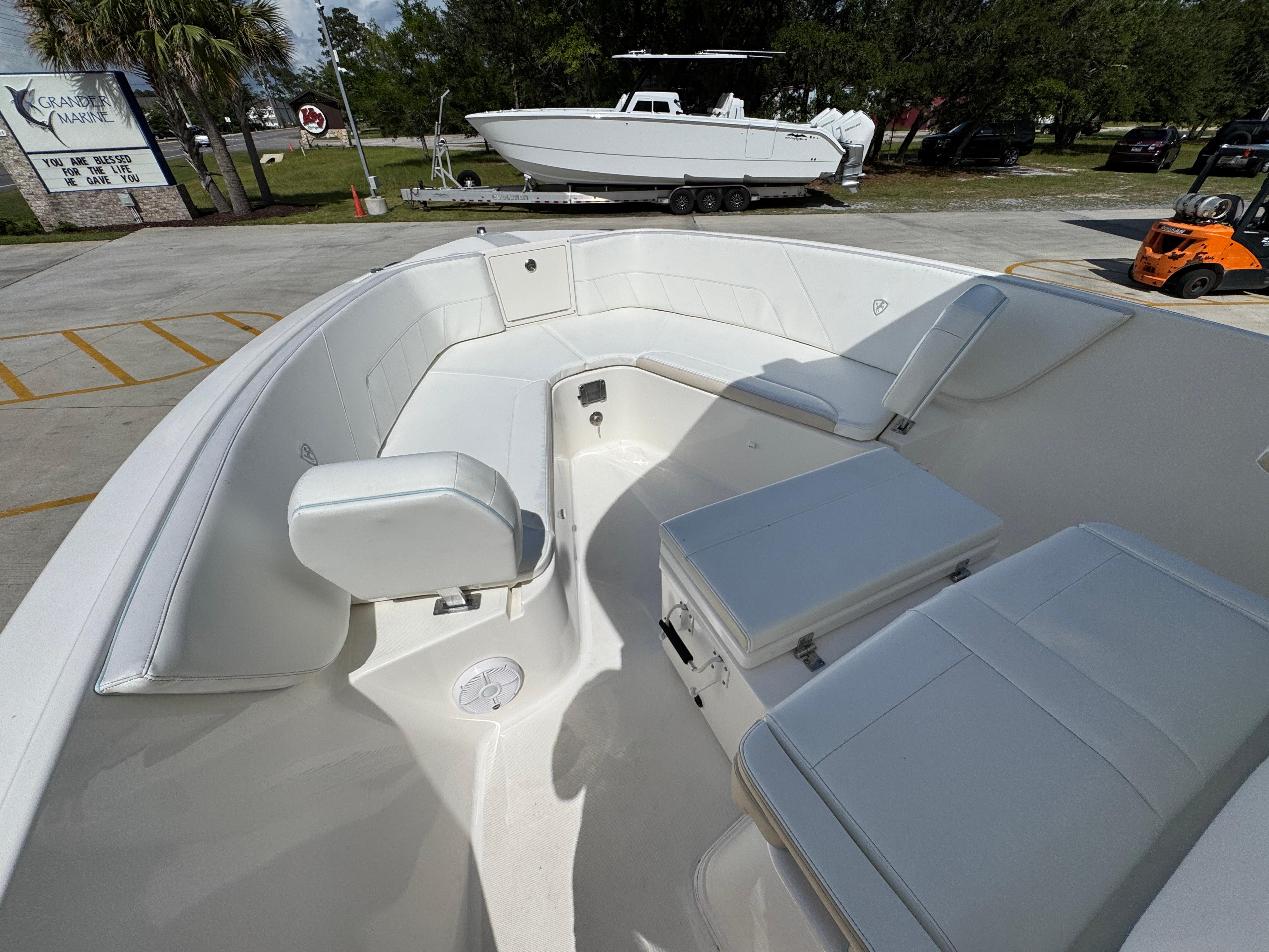 2021-century-2900-center-console-power-9841707-20250617082518736-1