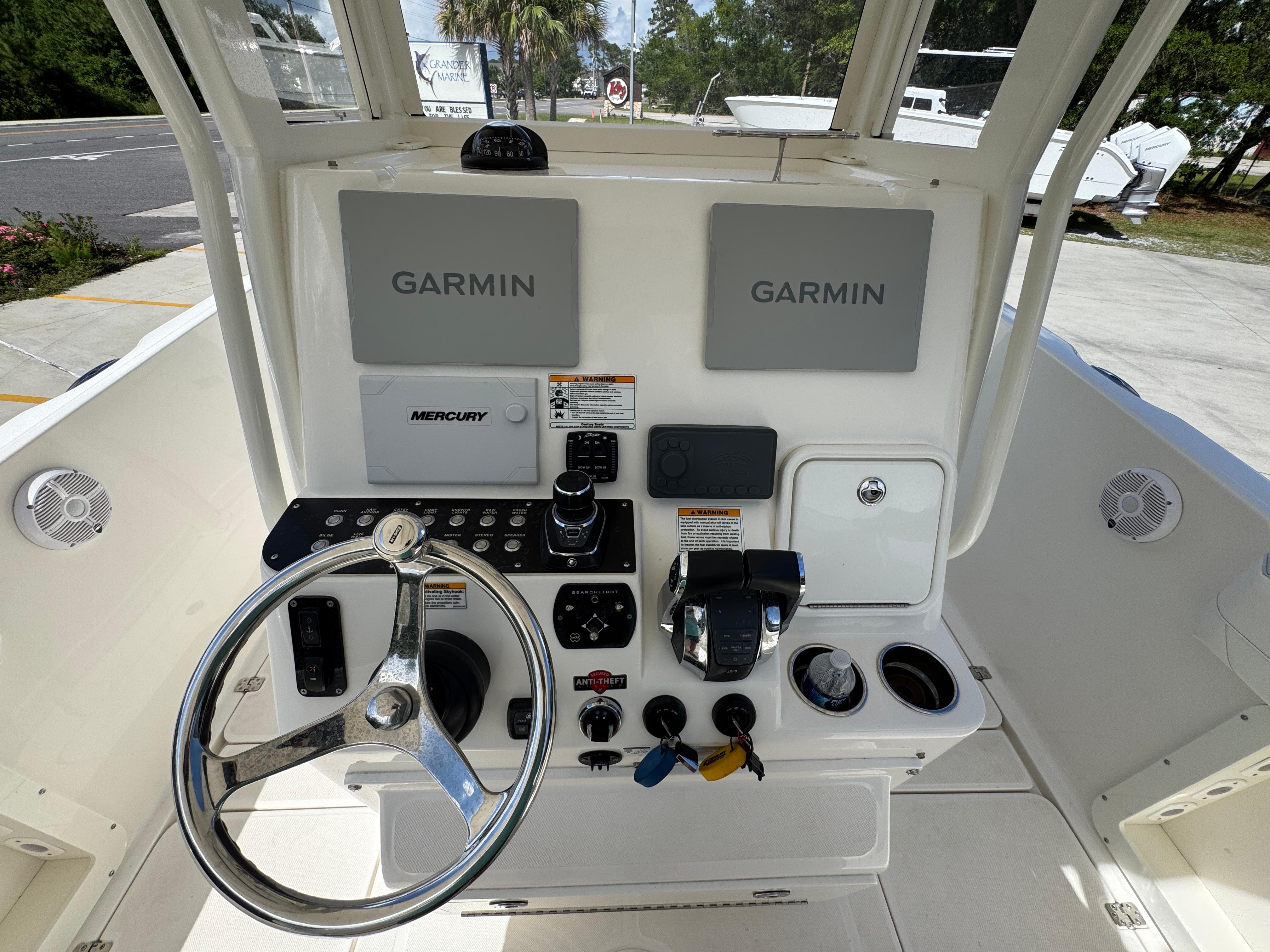 2021-century-2900-center-console-power-9841707-20250617082629849-1