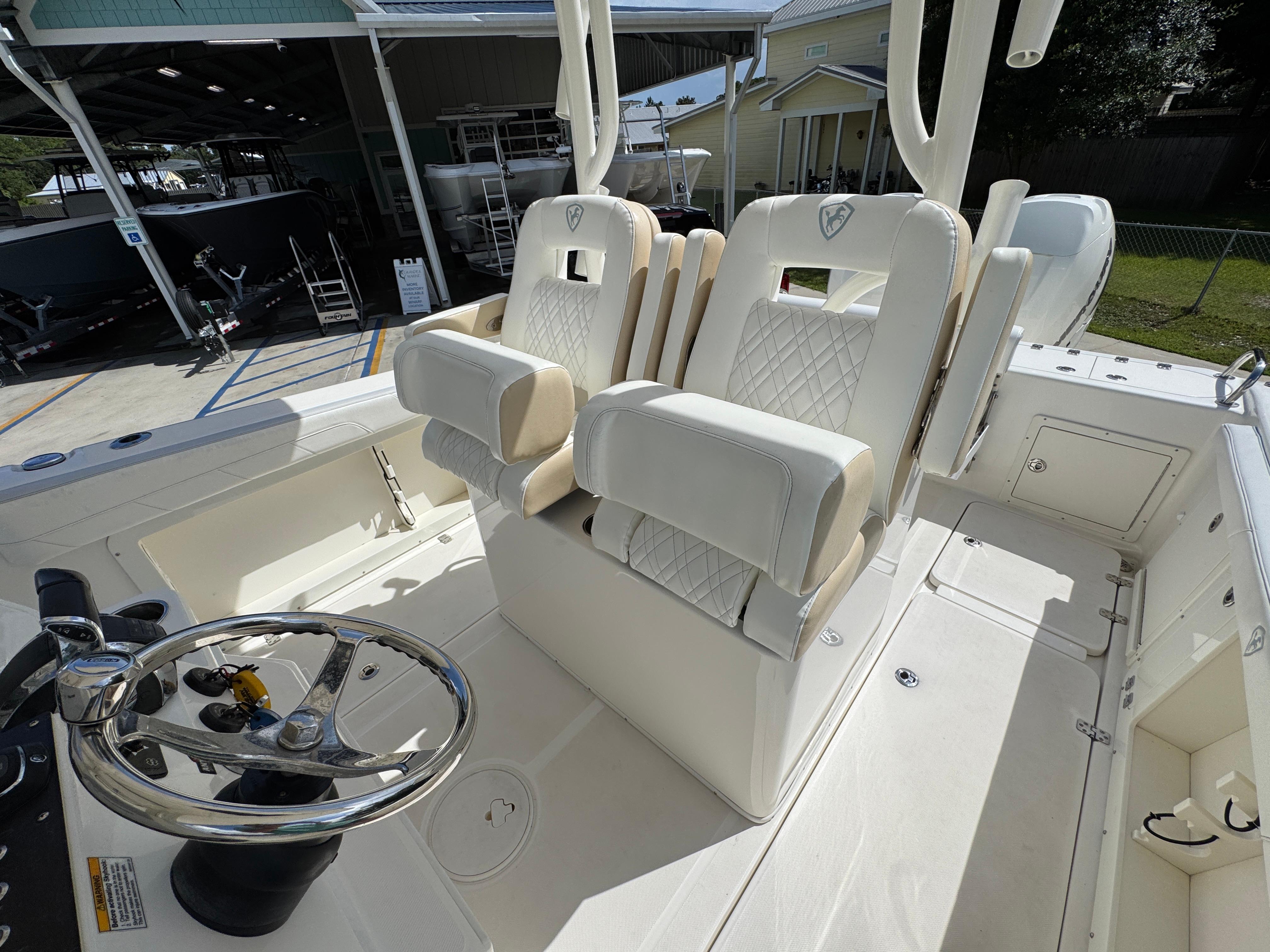 2021-century-2900-center-console-power-9841707-20250617082639231-1