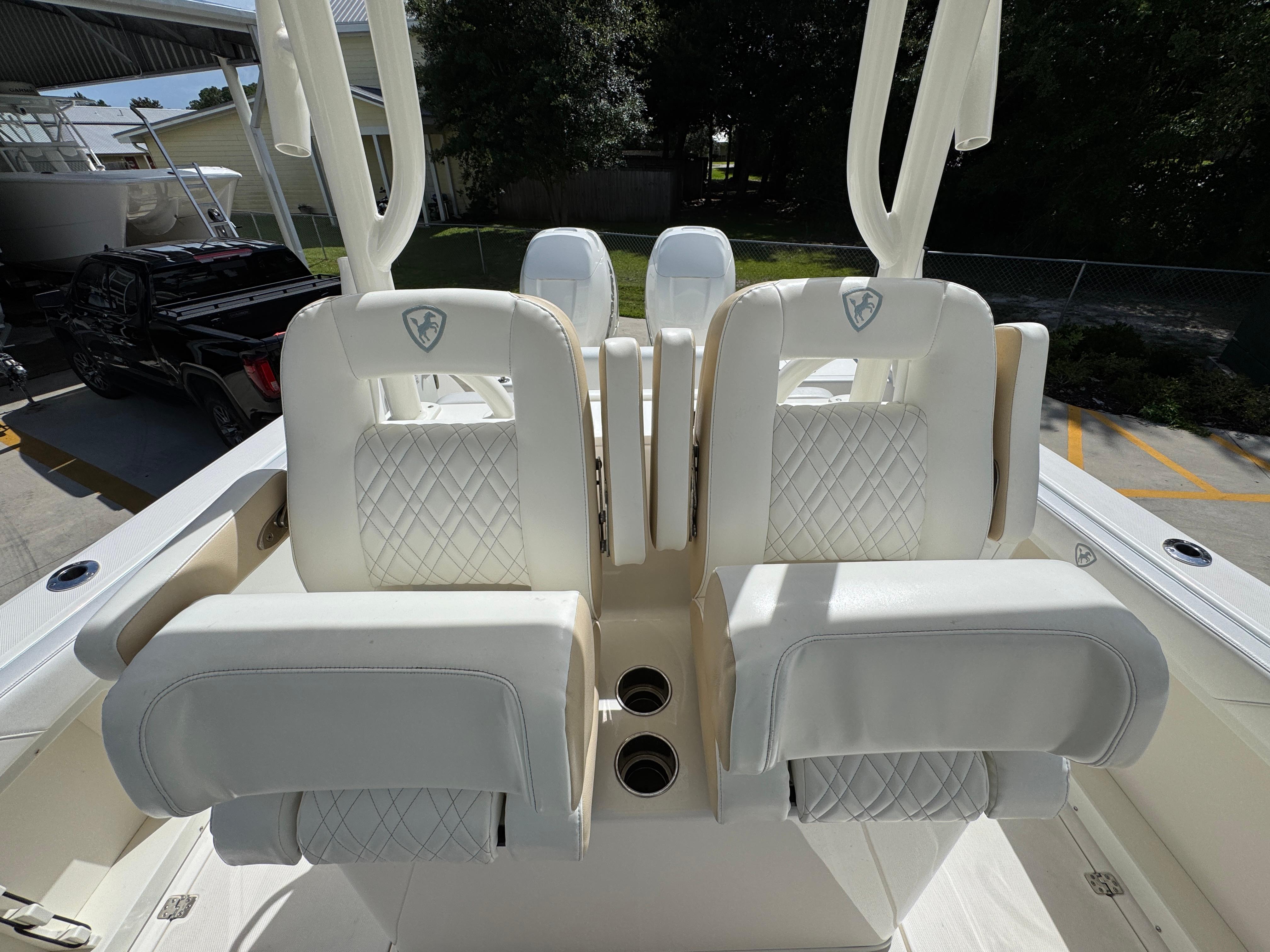 2021-century-2900-center-console-power-9841707-20250617082642327-1